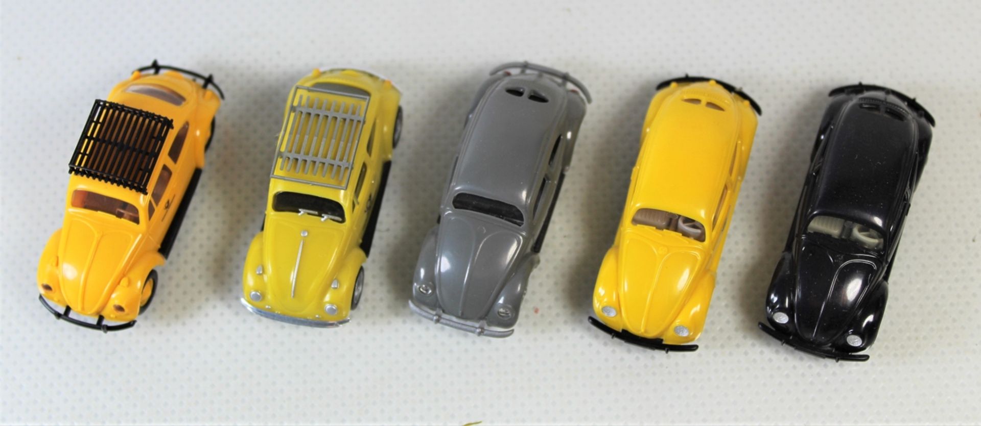 5 Modellbaufahrzeuge VW Käfer mit Deutsche Post/Funkmessdienst Beschriftung, 1 x Herpa, 1 x Brekina - Bild 2 aus 5