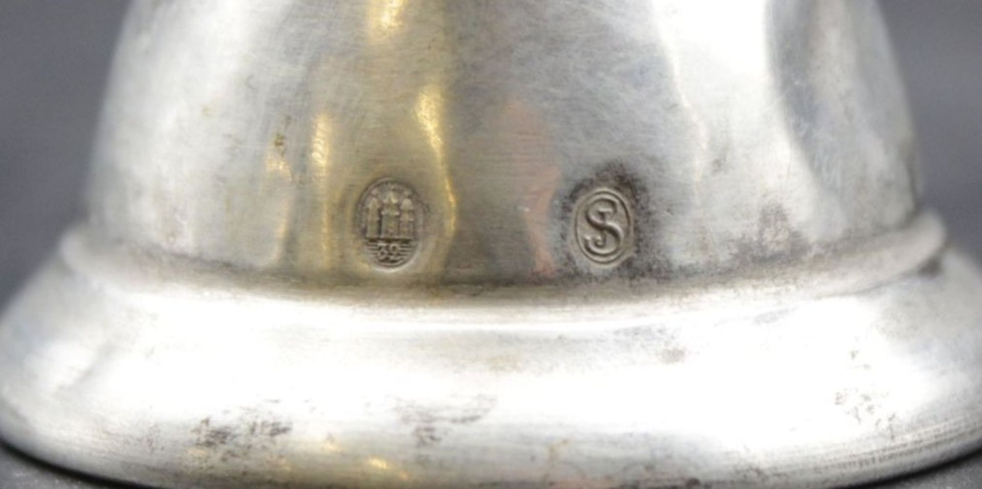 Eierbecher, 830er Silber, Dänemark, 1932, Namensgavur u. Datierung "Kurt 24-2-35", ca. 26gr., div.  - Bild 5 aus 5