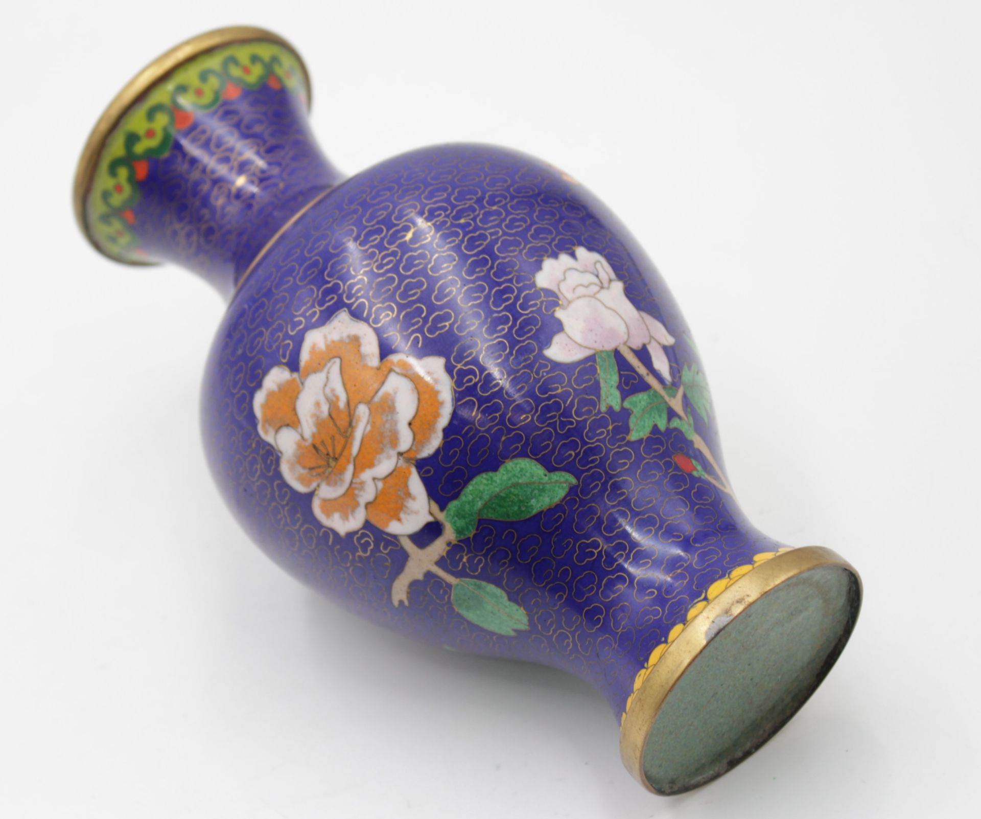 Cloisonné-Vase, China, florales Dekor, H-23cm. - Bild 3 aus 3