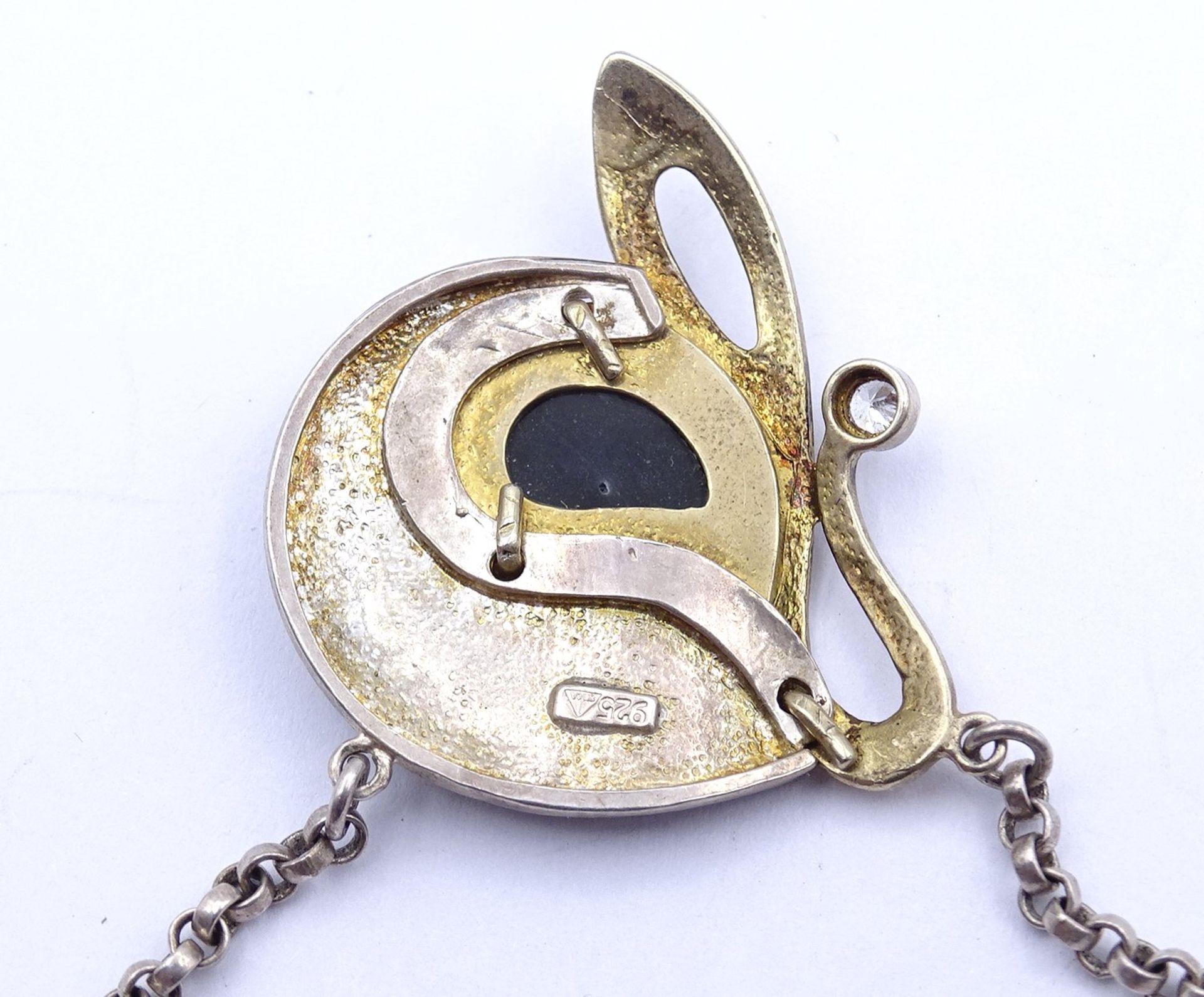 Halskette, Silber 0.925, L. 46,5cm, mit Perlmutt und einem rund facc. klaren Stein, 13,2g. - Image 4 of 4
