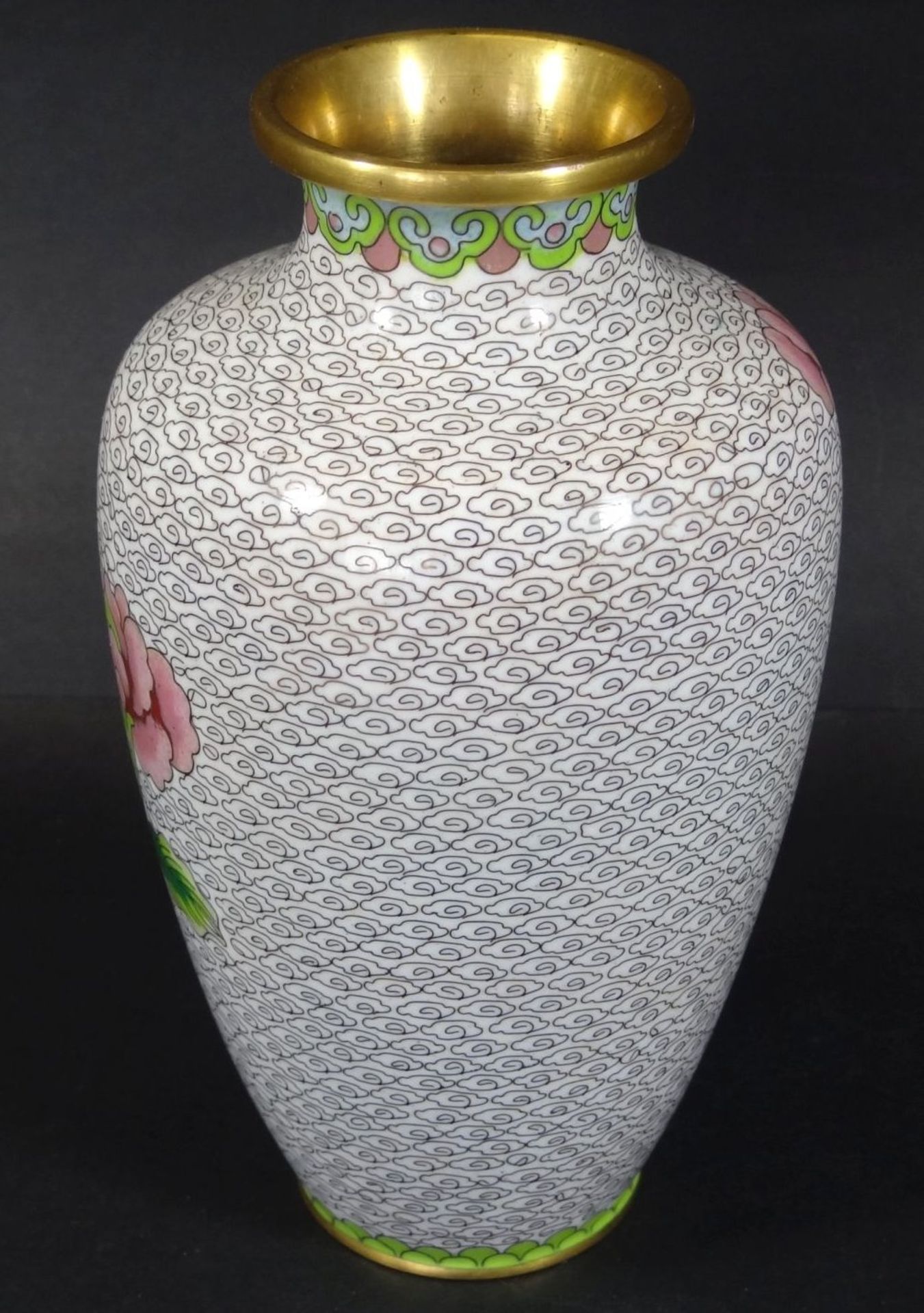 Cloisonne-Vase mit floralen Dekor, H-16 cm, - Image 2 of 4