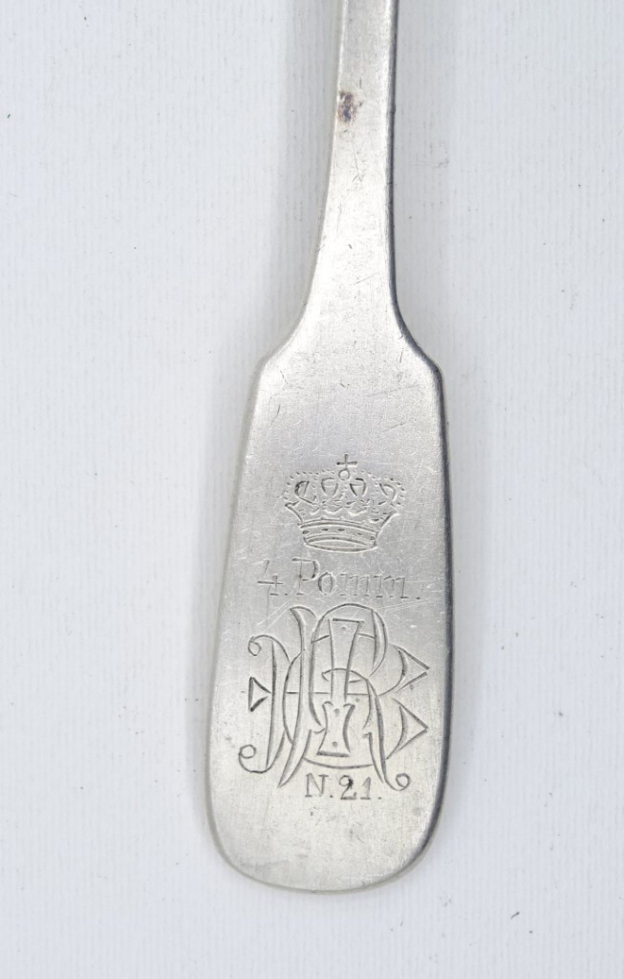 Gabel aus 800er-Silber, gepunzt "Hartmann", Gravur "4. Pomm. Nr. 21", Infanterie-Regiment "von Borc - Image 2 of 3