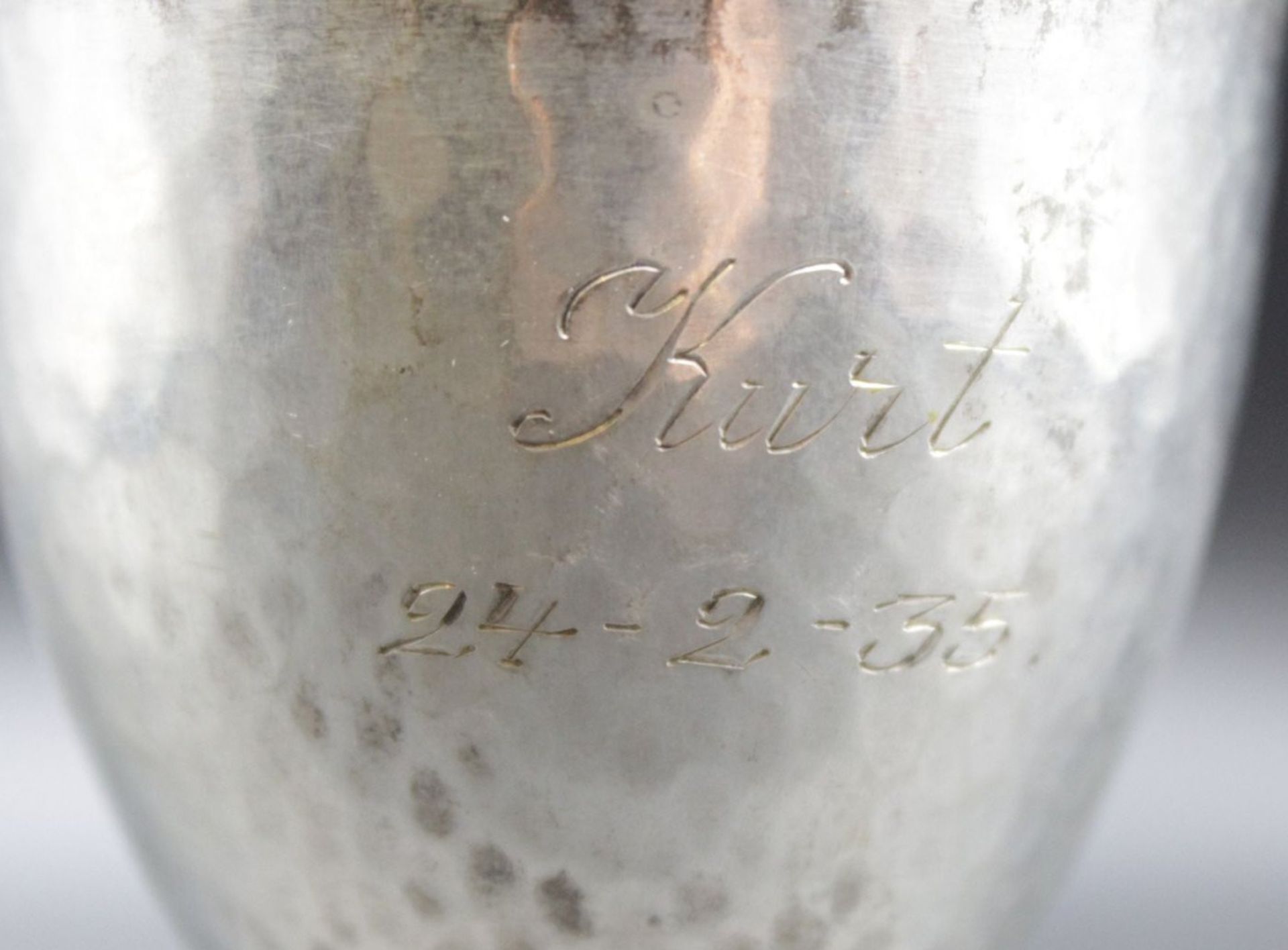 Eierbecher, 830er Silber, Dänemark, 1932, Namensgavur u. Datierung "Kurt 24-2-35", ca. 26gr., div.  - Bild 2 aus 5