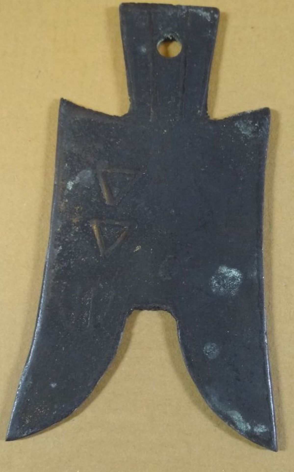 altes chines. Messer-und Spatengeld aus Bronze, wohl alle vor Christi Geburt ??, L-max. 16 cm - Image 10 of 19