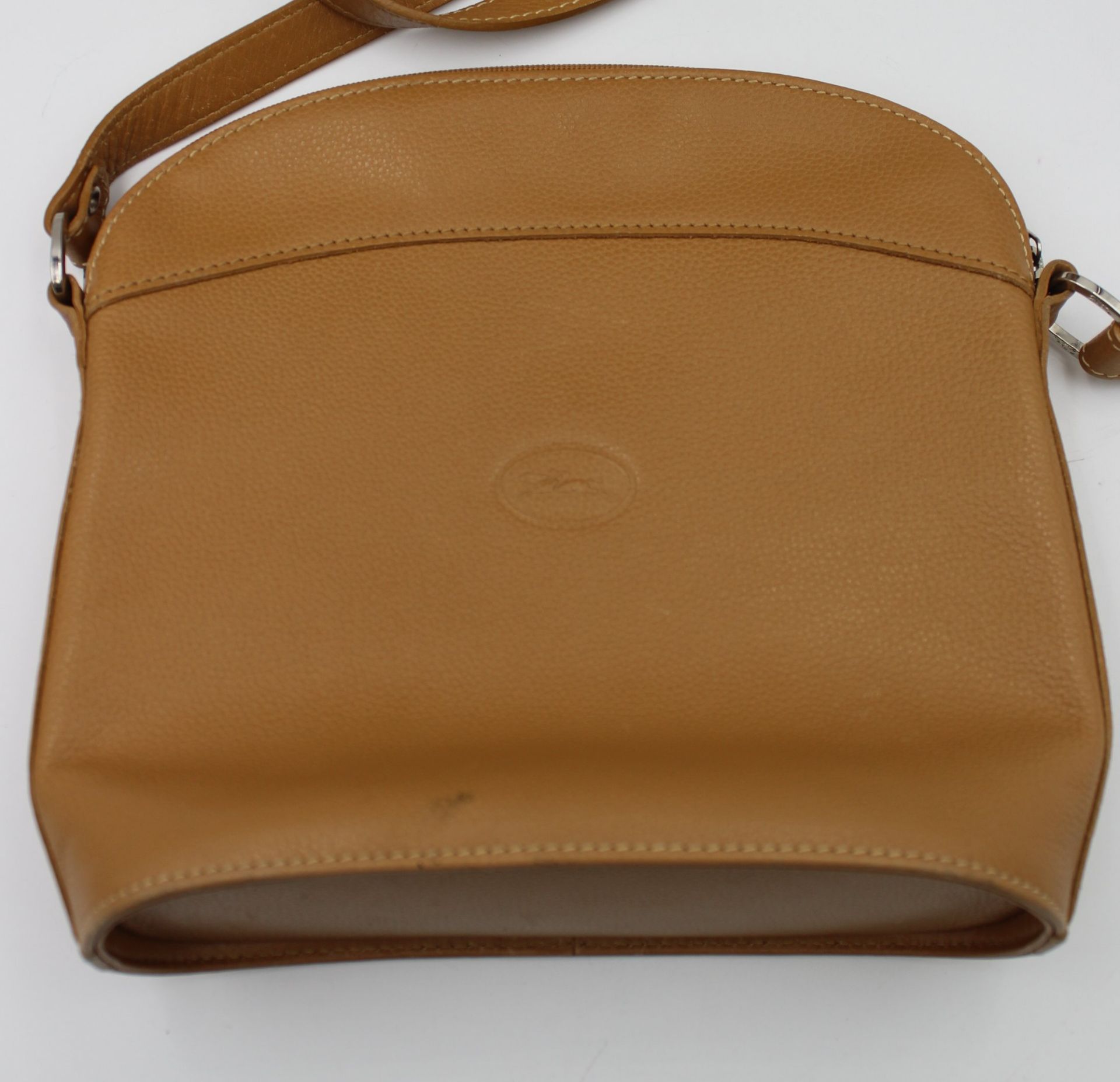 3x div. Handtaschen, Longchamp, Leder, beige, teilw. Tragespuren, Größte ca. 20 x 30cm. - Bild 6 aus 8