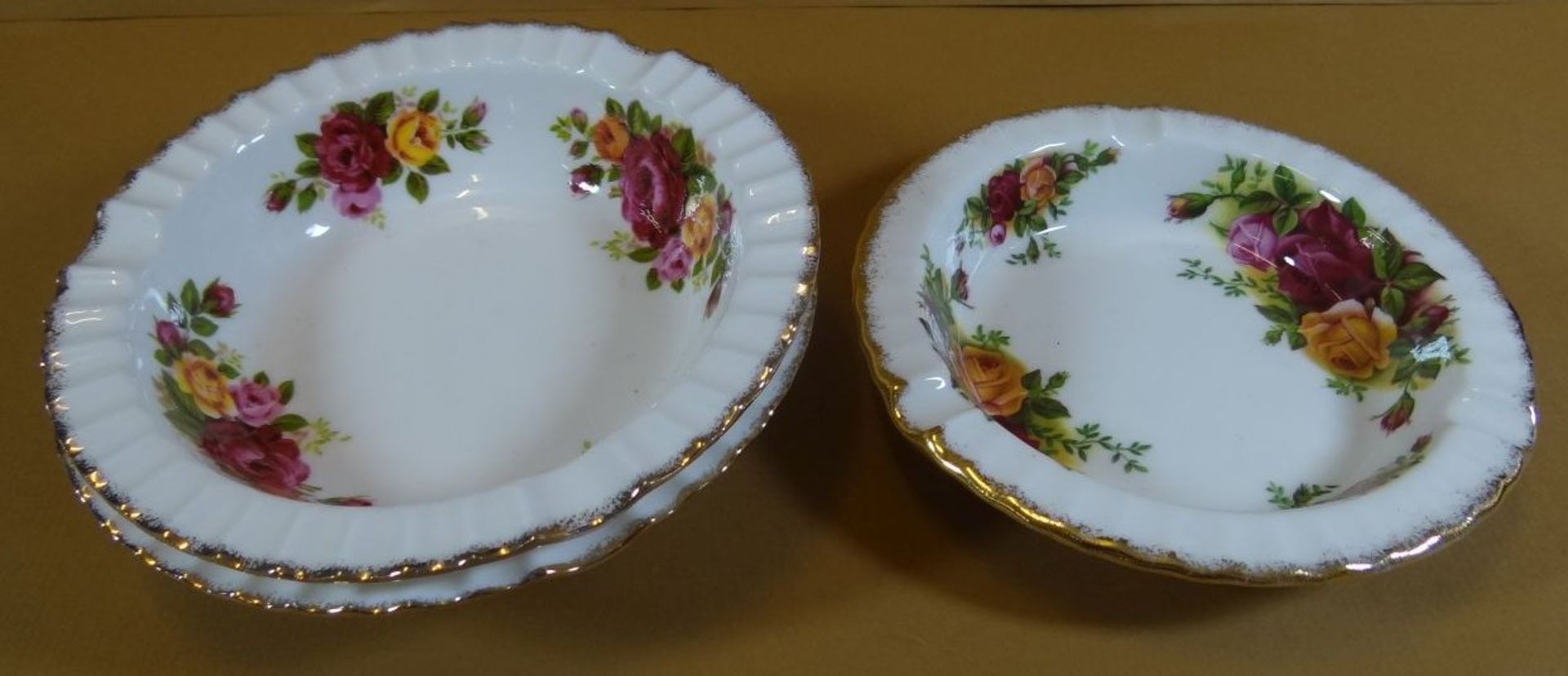 21 Serviceteile "Royal Albert" Old Country Roses, 1x Chip - Image 11 of 17