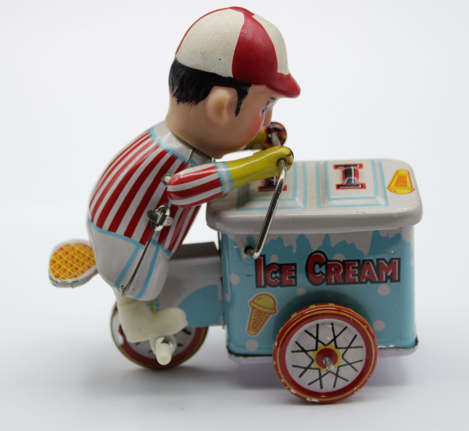 Blechspielzeug, Ice Cream, China, MS 405, Schlüsselwerk läuft, H-11cm L-10cm.