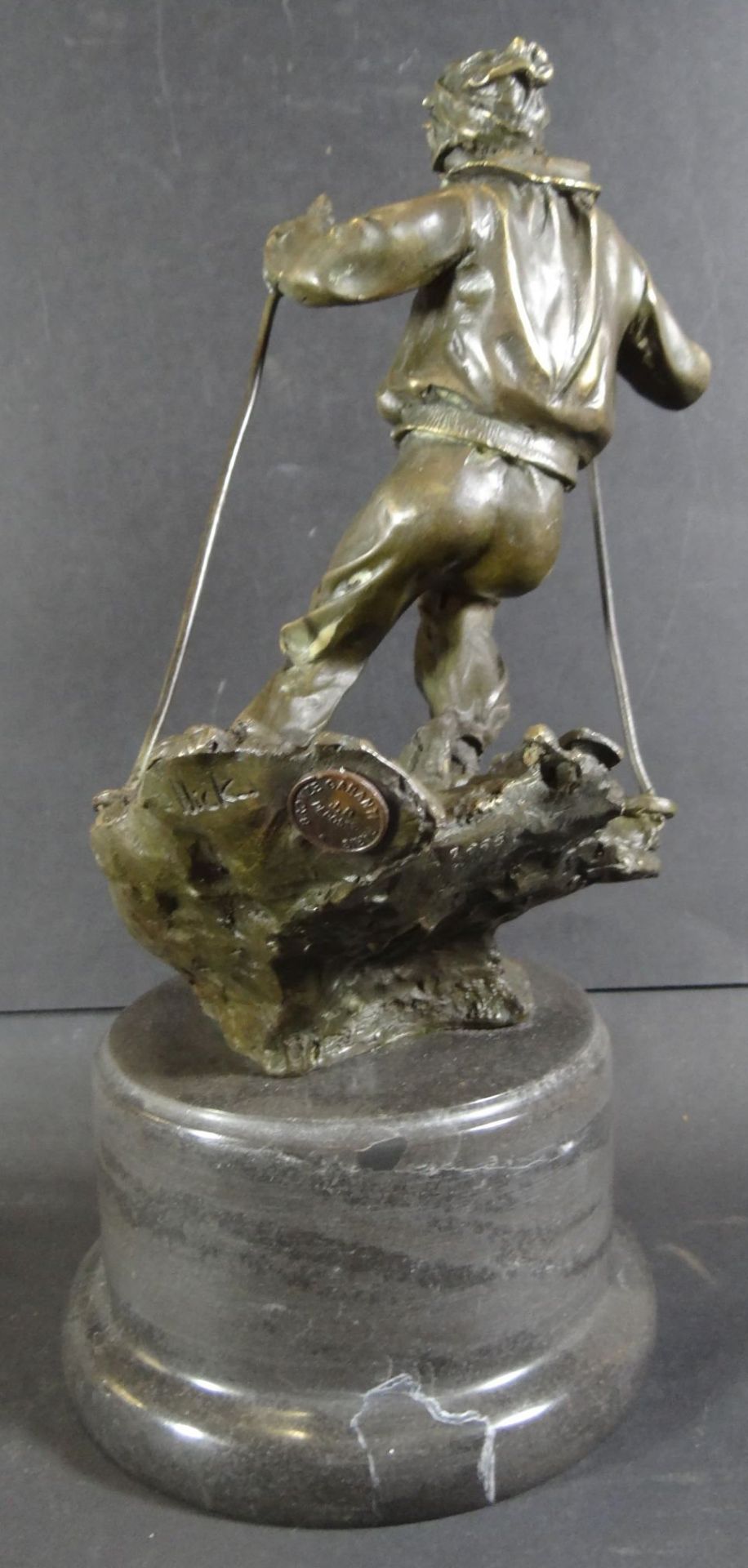 NICK (XX) "Skifahrer" Bronze auf Steinsockel, H-27 cm, 3,7 Kg, wohl Nachguss - Image 3 of 6