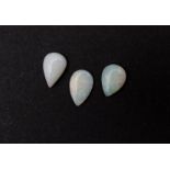 3 Opale Tropfenformen, zus.1,74ct.