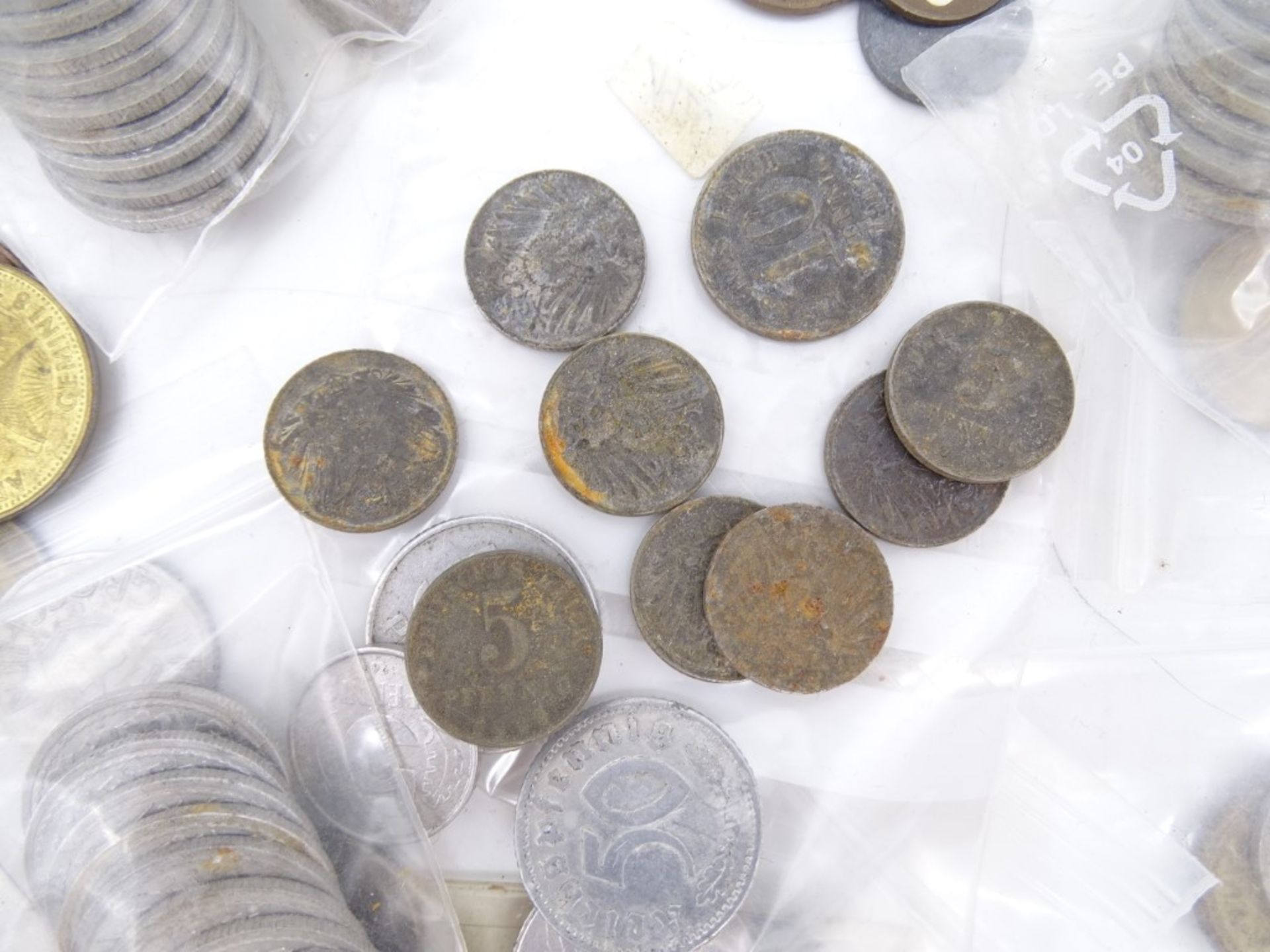 Konvolut Münzen, Deutsches Reich, DDR, und weitere Münzen aus aller Welt - Bild 2 aus 9