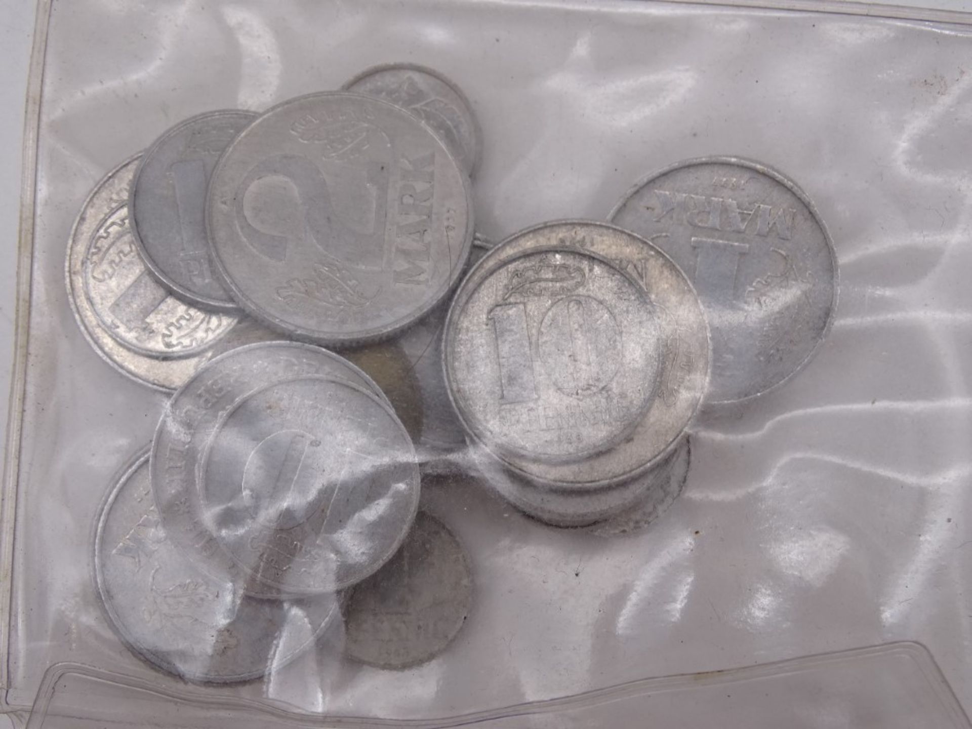 Konvolut Münzen, Deutsches Reich, DDR, und weitere Münzen aus aller Welt - Bild 8 aus 9