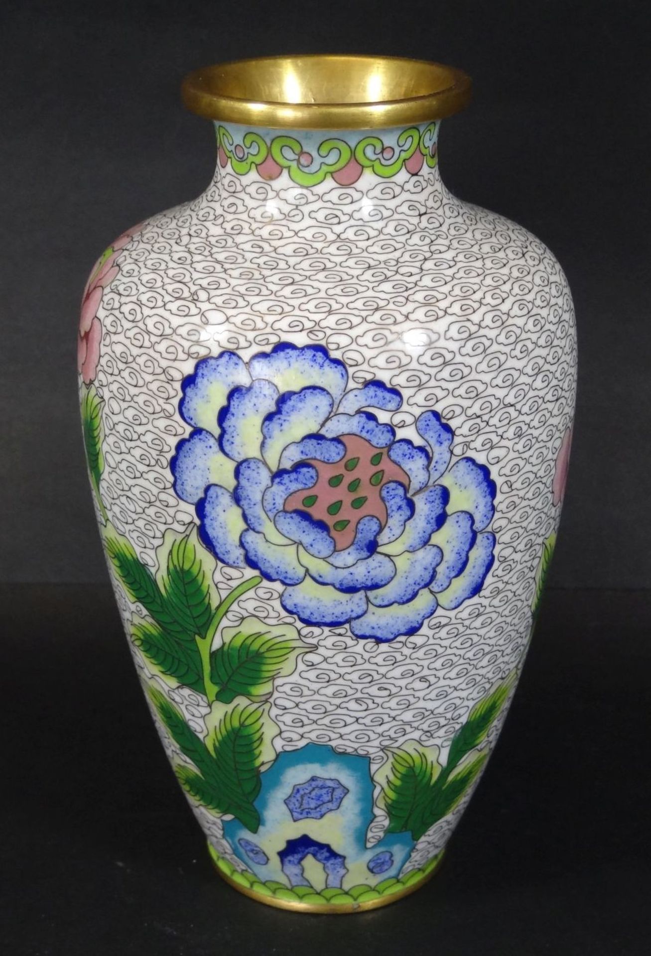 Cloisonne-Vase mit floralen Dekor, H-16 cm,