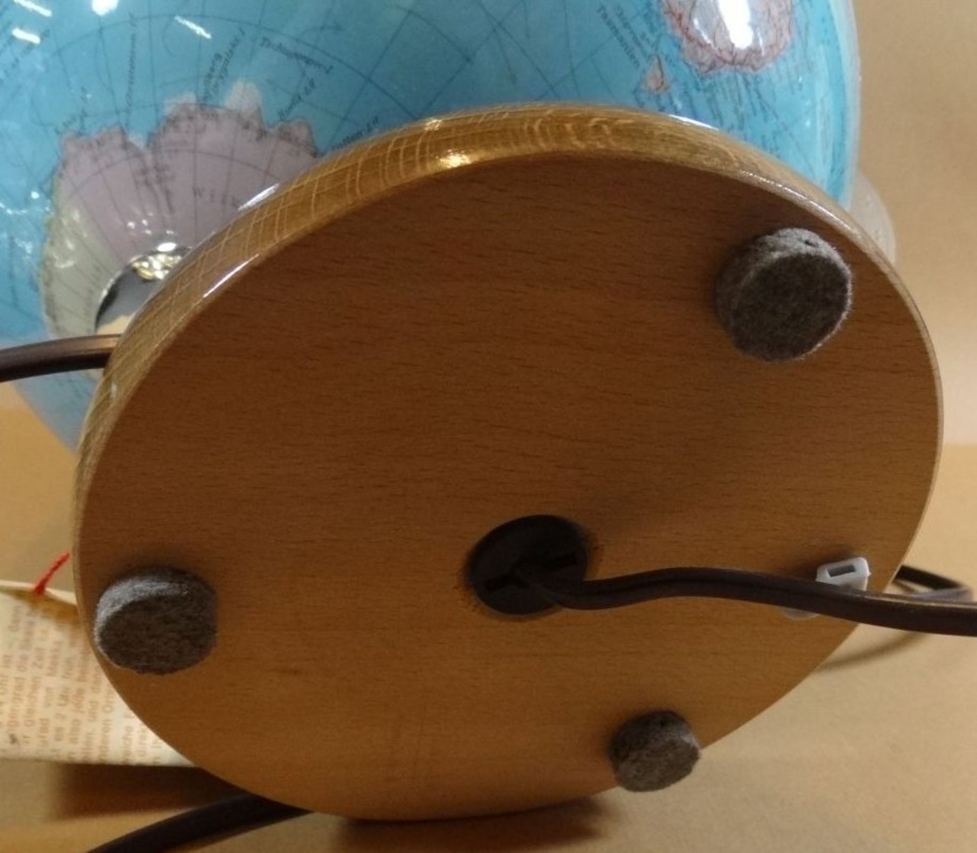 beleuchtbarer Globus auf Holzstand "Columbus", H-34 cm - Bild 7 aus 7