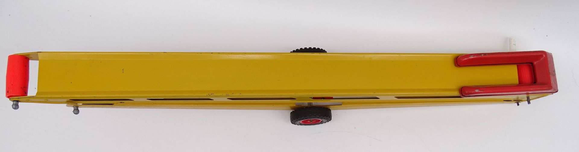 Gama Förderband, Blechspielzeug 60er-Jahre, L. 52 cm, mit Alters- und Gebrauchsspuren, Band nicht m - Bild 2 aus 5