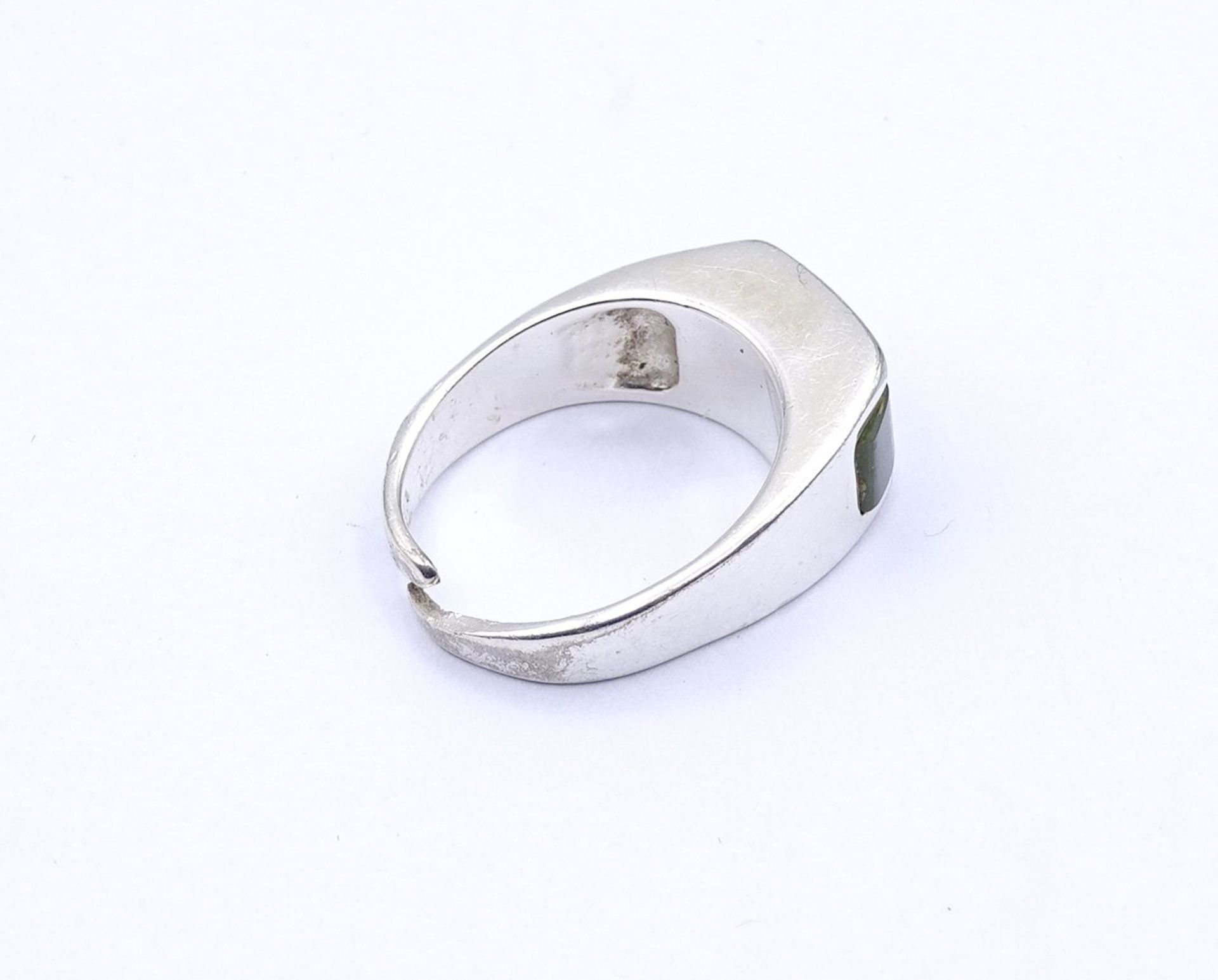 835er Silber Ring mit Jade, offene Ringschiene, 8,0g., RG 52, starke Tragespuren - Bild 3 aus 3