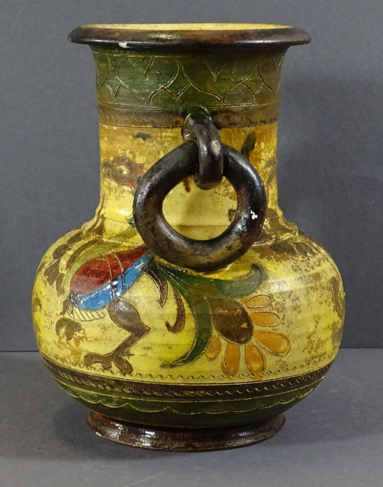 Keramik Henkelkrug, bemalt, H-20cm, Farbabplatzer am Rand - Bild 3 aus 5