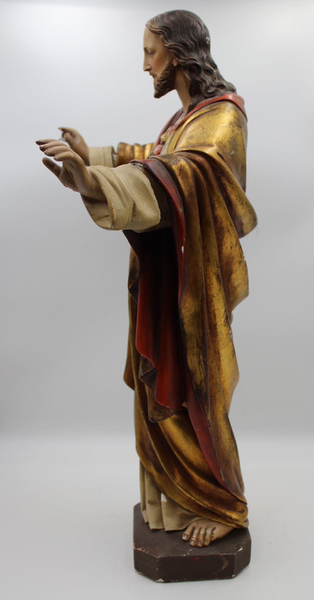 hohe Stuck-Figur, Christus in segnender Haltung, farbig gefasst, div. Beschädigungen (Hand etc.), H - Bild 5 aus 6