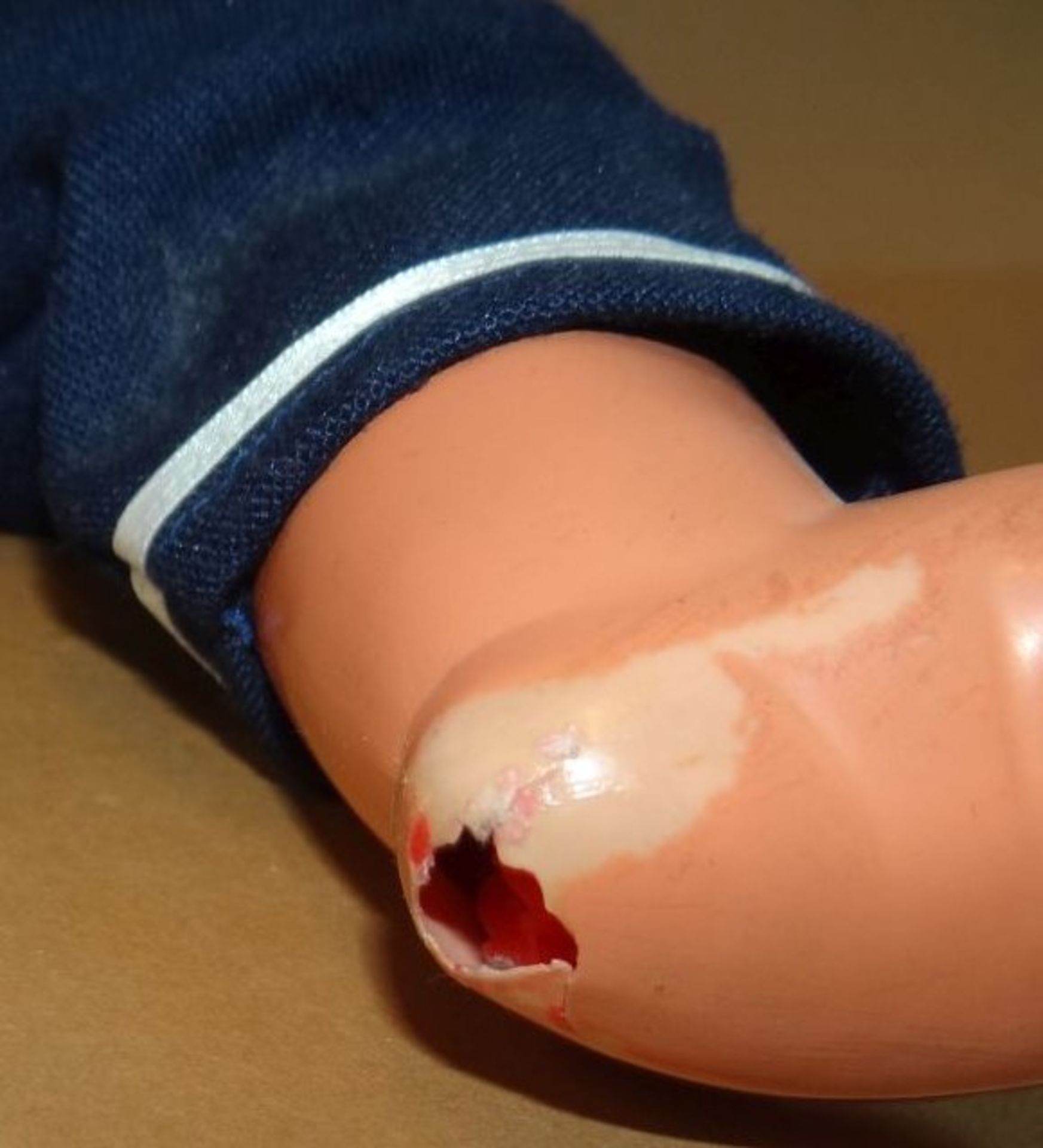 Celluloid Puppe mit Schlafaugen, Mammastimme, Ferse beschädigt, H-45 cm - Bild 3 aus 6