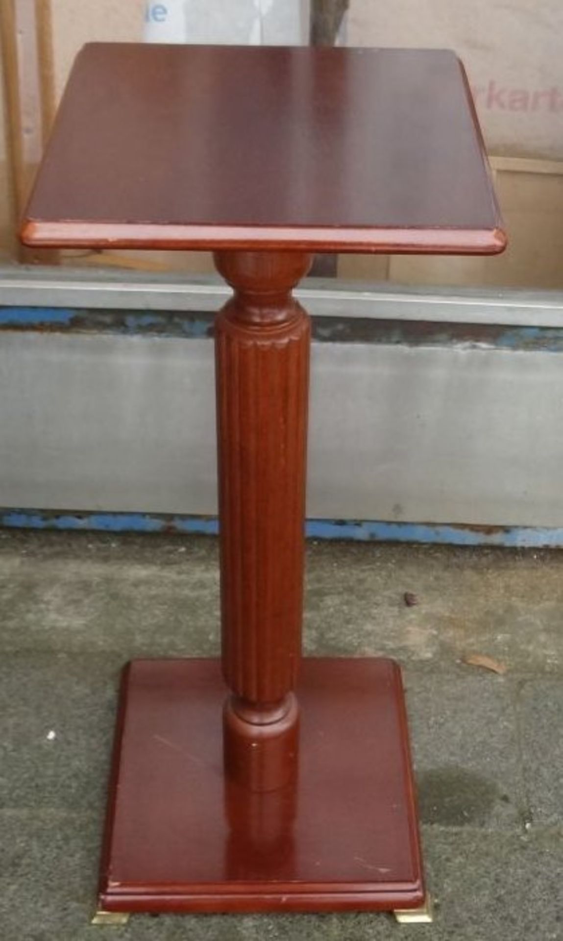 Blumensäule, gedrechselter Stand, zerlegbar, H-68m cm, 29x29 cm