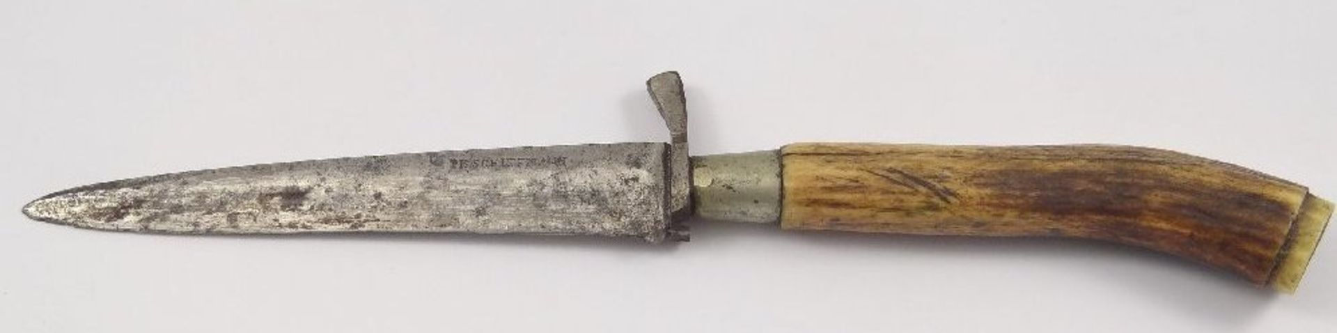 altes Jagdmesser mit Hirschhorngriff, Altersspuren, 1x an Parrierstange gebrochen L-23,5 cm