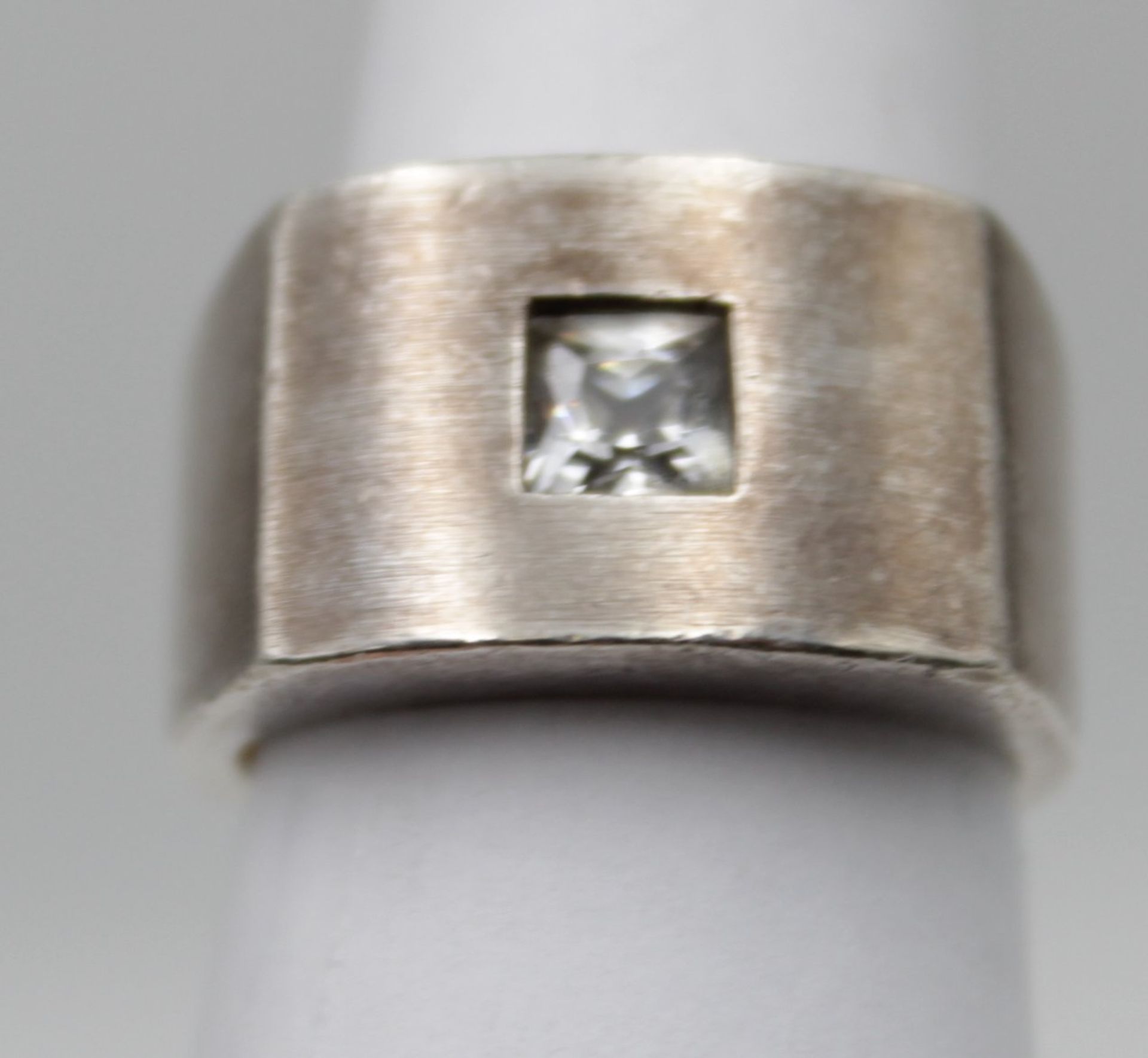 schwerer 925er Silber-Ring, klarer Solitärstein, 11,2gr., RG 55. - Image 3 of 5