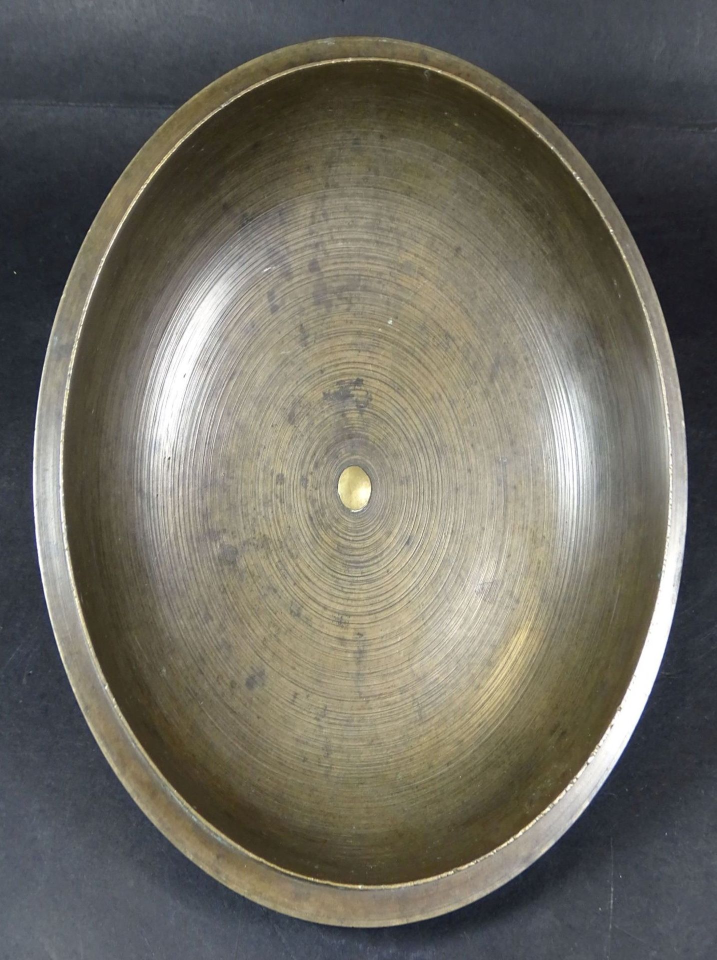 grosser Bronze Barock Deckeltopf um 1700, Deckel mit Ziermonogramme, H-17 cm, D-20 cm, 3,4 kg, in B - Bild 5 aus 8