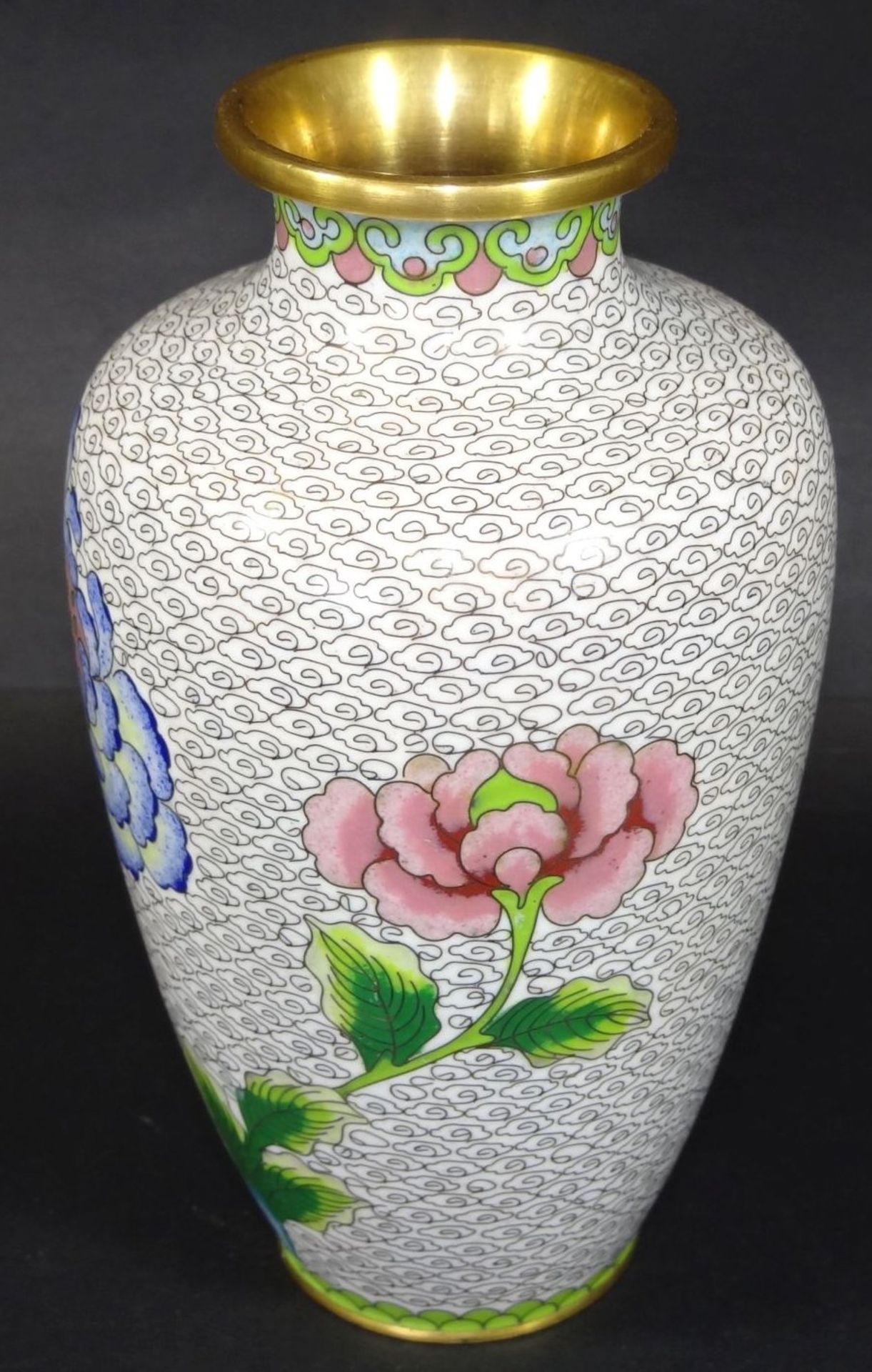 Cloisonne-Vase mit floralen Dekor, H-16 cm, - Image 3 of 4