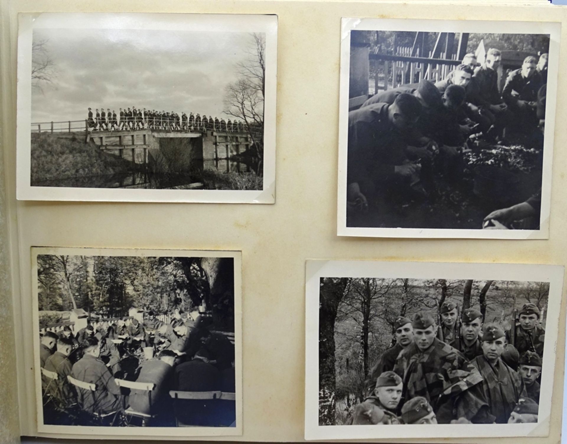 Fotoalbum "Kriegs-Erinnerungen", 72 Fotos und 2 Postkarten - Bild 2 aus 9