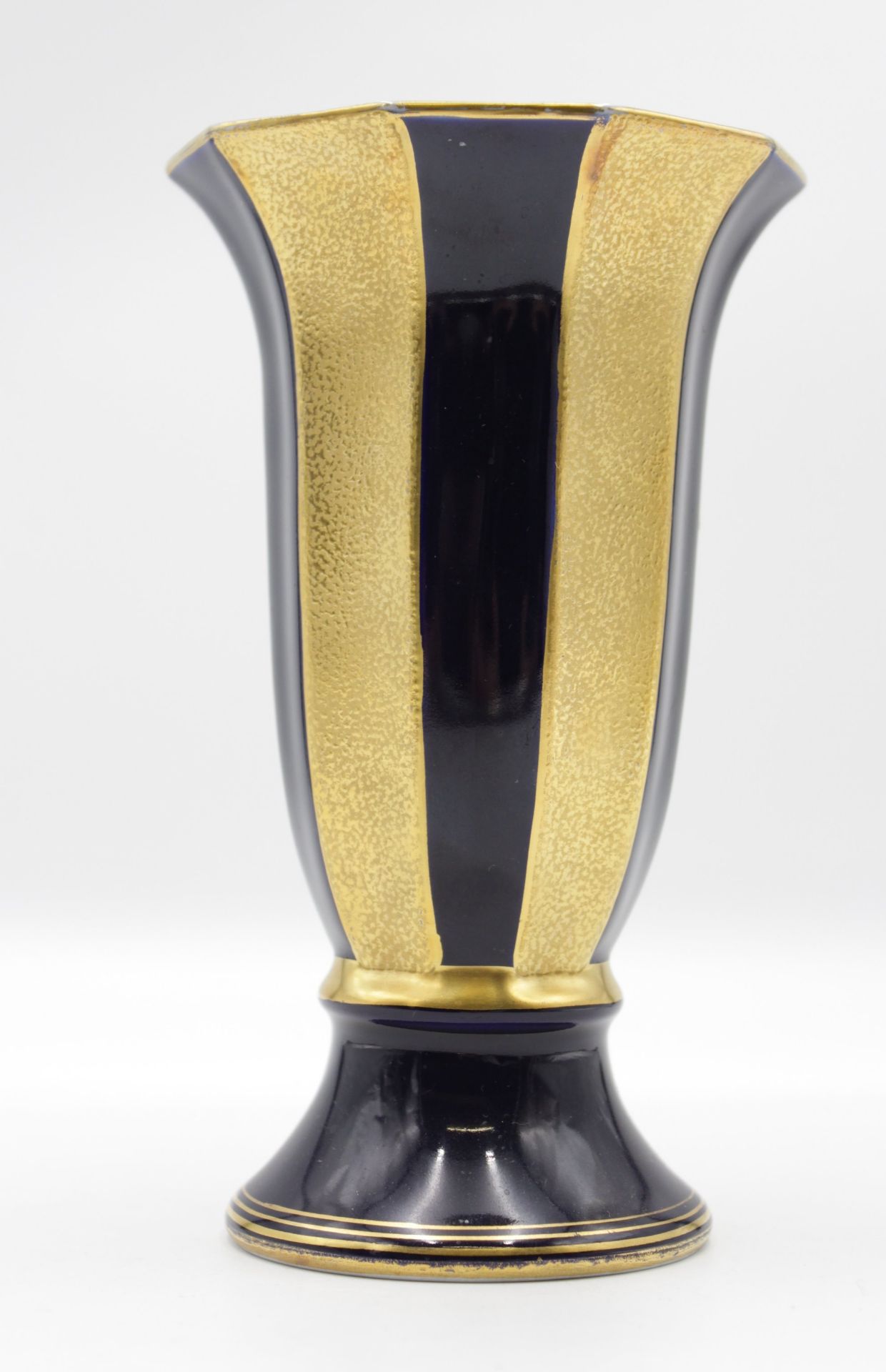 Vase auf Stand, Ilmenau, Kobalt mi Gold, H-18cm.