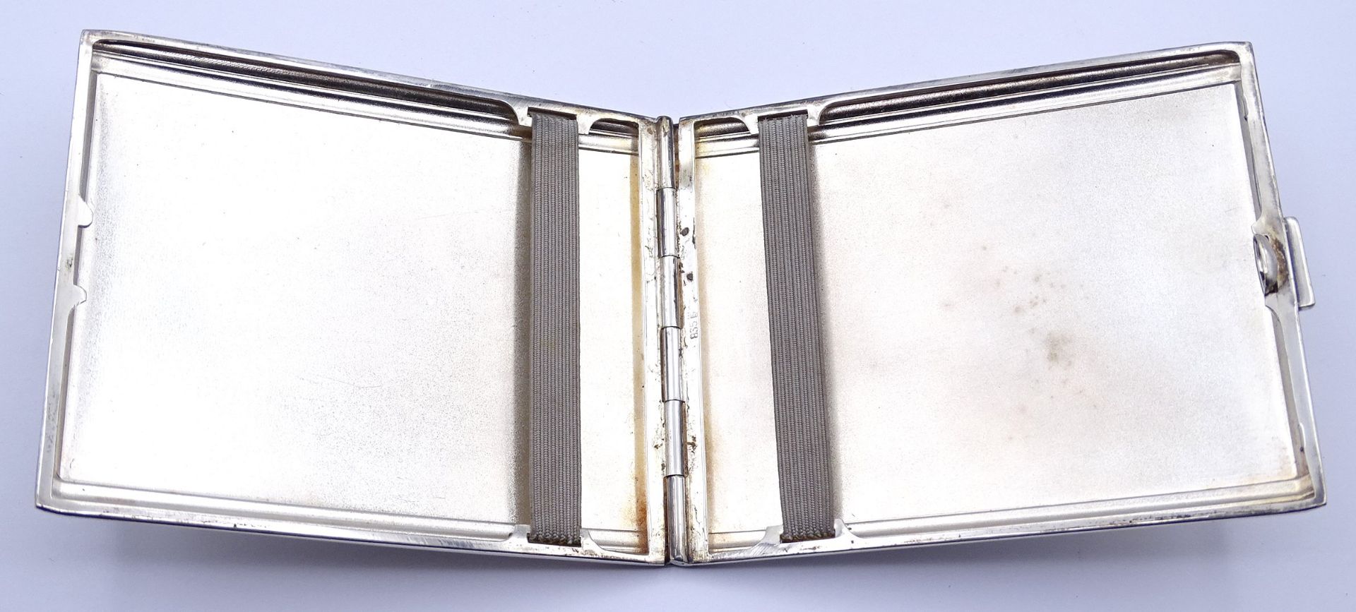 Zigaretten Etui, Silber 0.835, Initialen M.L. 7,4x9,2cm, 86g. - Image 4 of 4