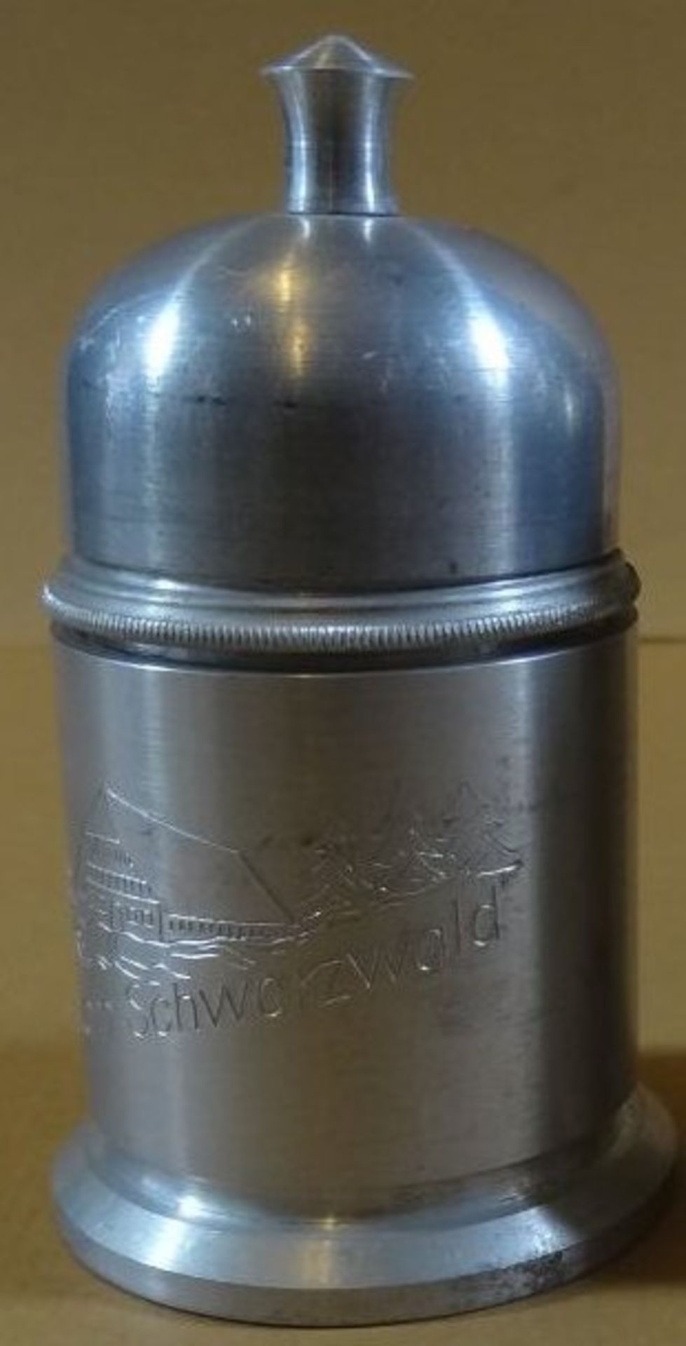 Tisch Benzin-Feuerzeug, Zinn, Gruss vom Schwarzwald, H-9 cm, ungebraucht