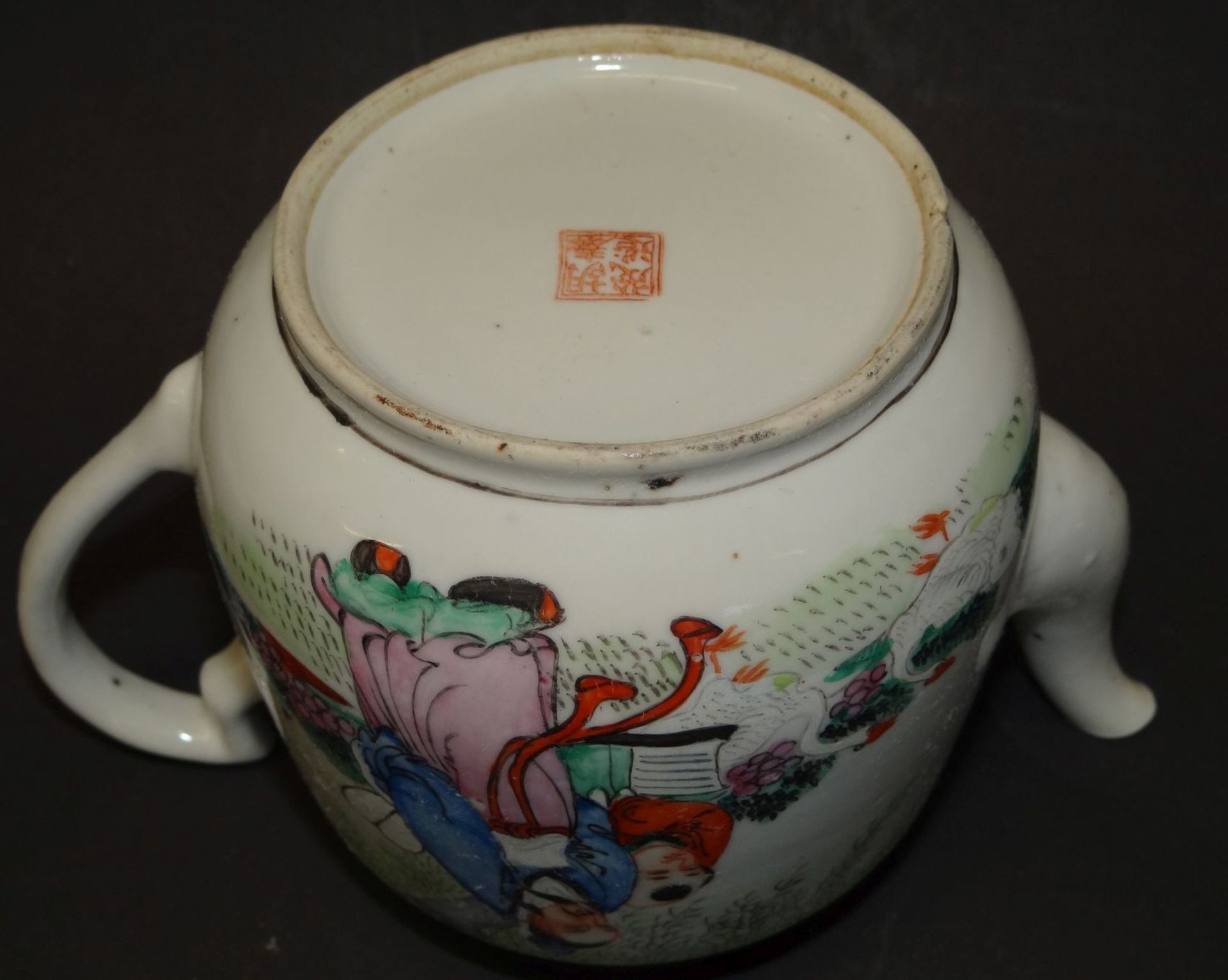 Teekanne, China,  figürlich bemalt und chines. beschriftet, älter, original Deckel fehlt, H-11,5 cm - Bild 4 aus 5