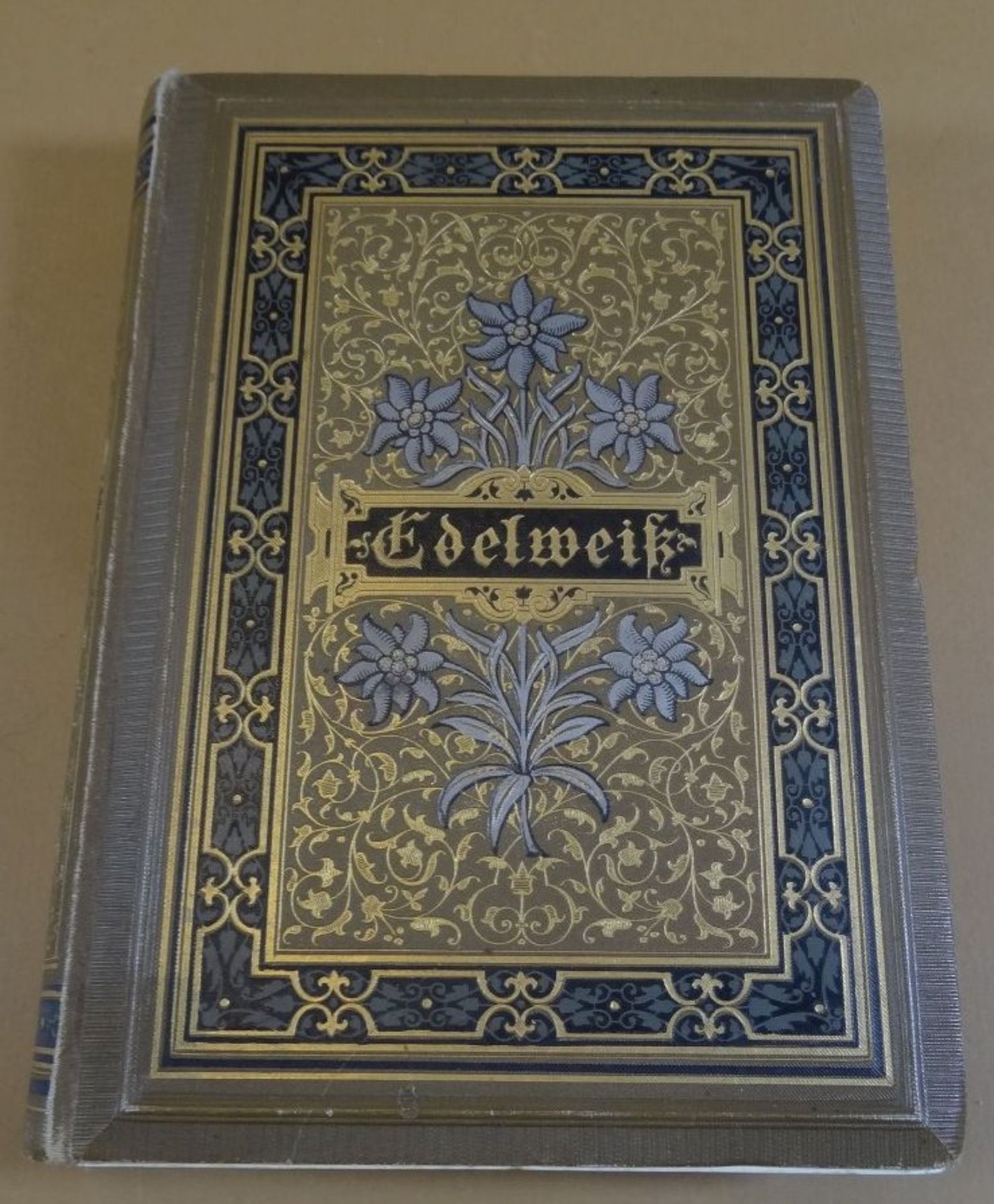 Edelweiss Gedichtband um 1890 "Für Frauensinn und Frauenherz", Prachtband mit Goldschnitt, 18x14 cm