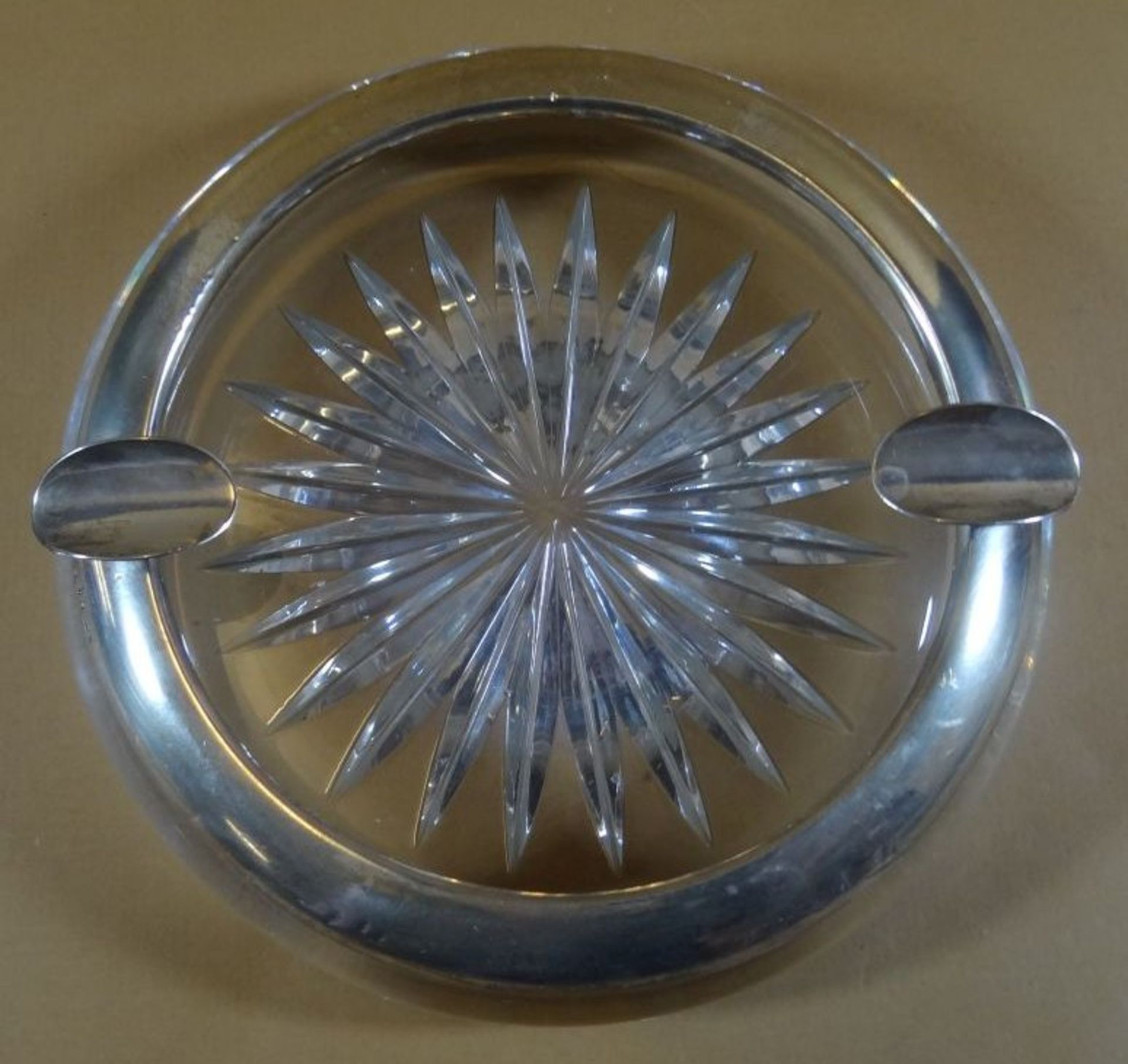 gr. Kristall-Aschenbecher mit breiten Silberrand-835-, D-17 cm - Image 2 of 4