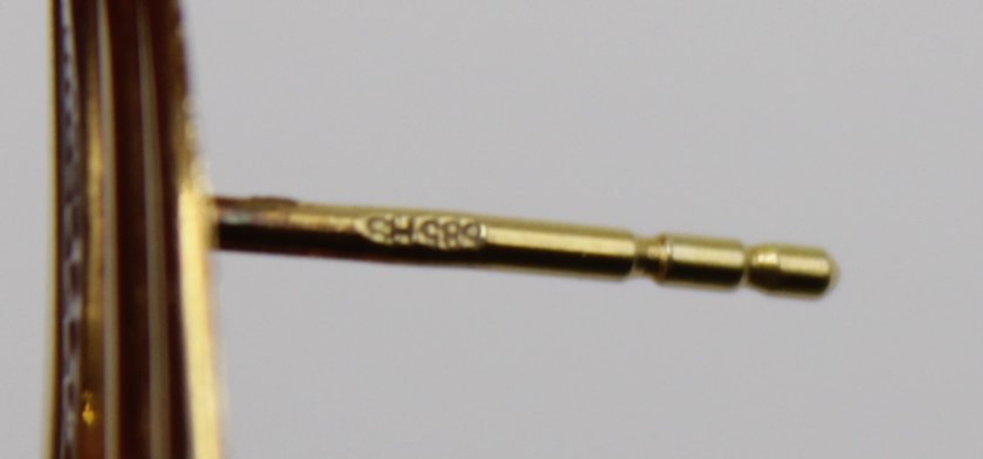 Paar Ohrstecker, 585er GG, kl. Brillant, zus. 1,2gr., ca.1,5cm , Rückenstecker fehlen - Bild 3 aus 4