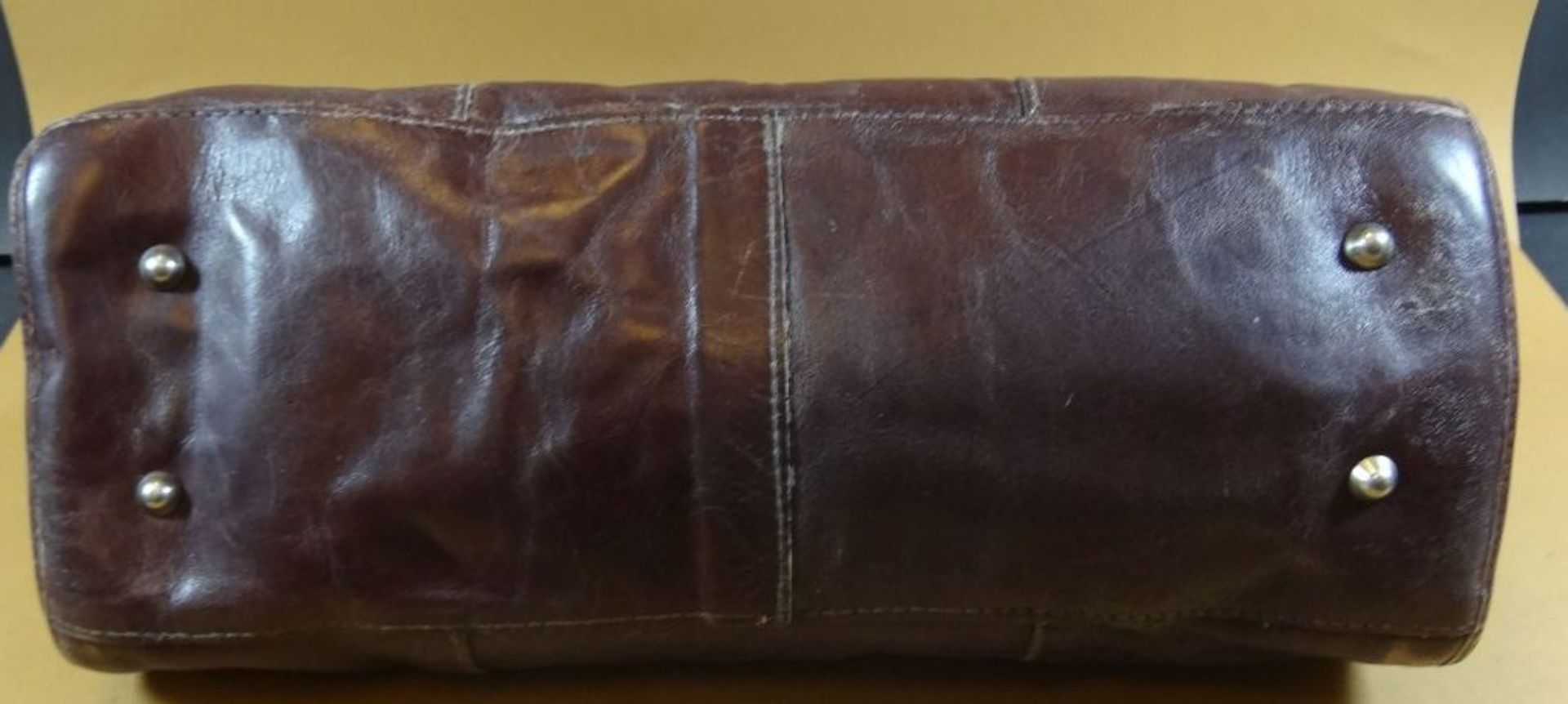 kl. alte Leder-Arzttasche, H-17 cm, 37x16 cm, Gebrauchsspuren - Bild 5 aus 8