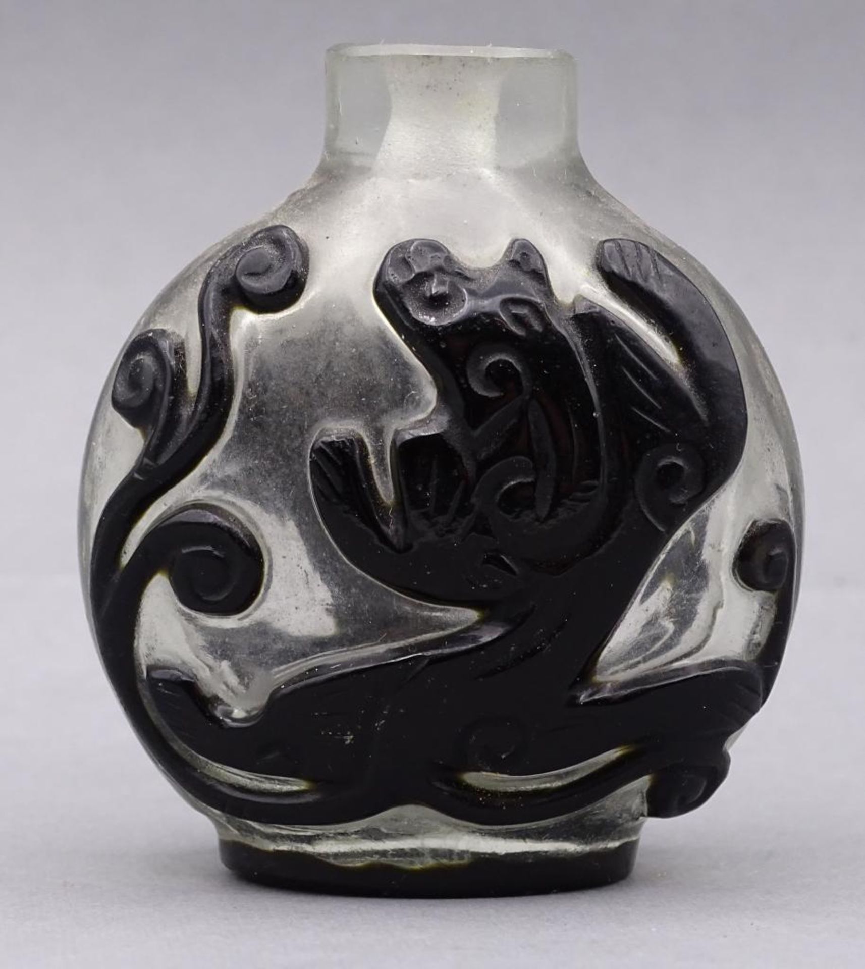 gr. Snuff-Bottle, Überfangglas, China, ca. 6x5 cm, Stöpsel fehlt