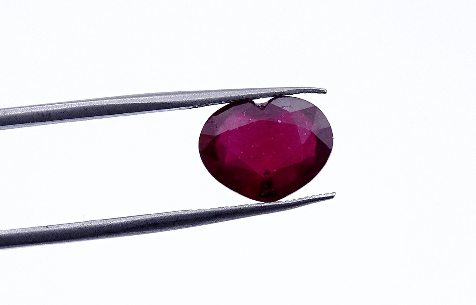 Loser Rubin, 2,82ct.,Herzform, 7,5x10x3mm