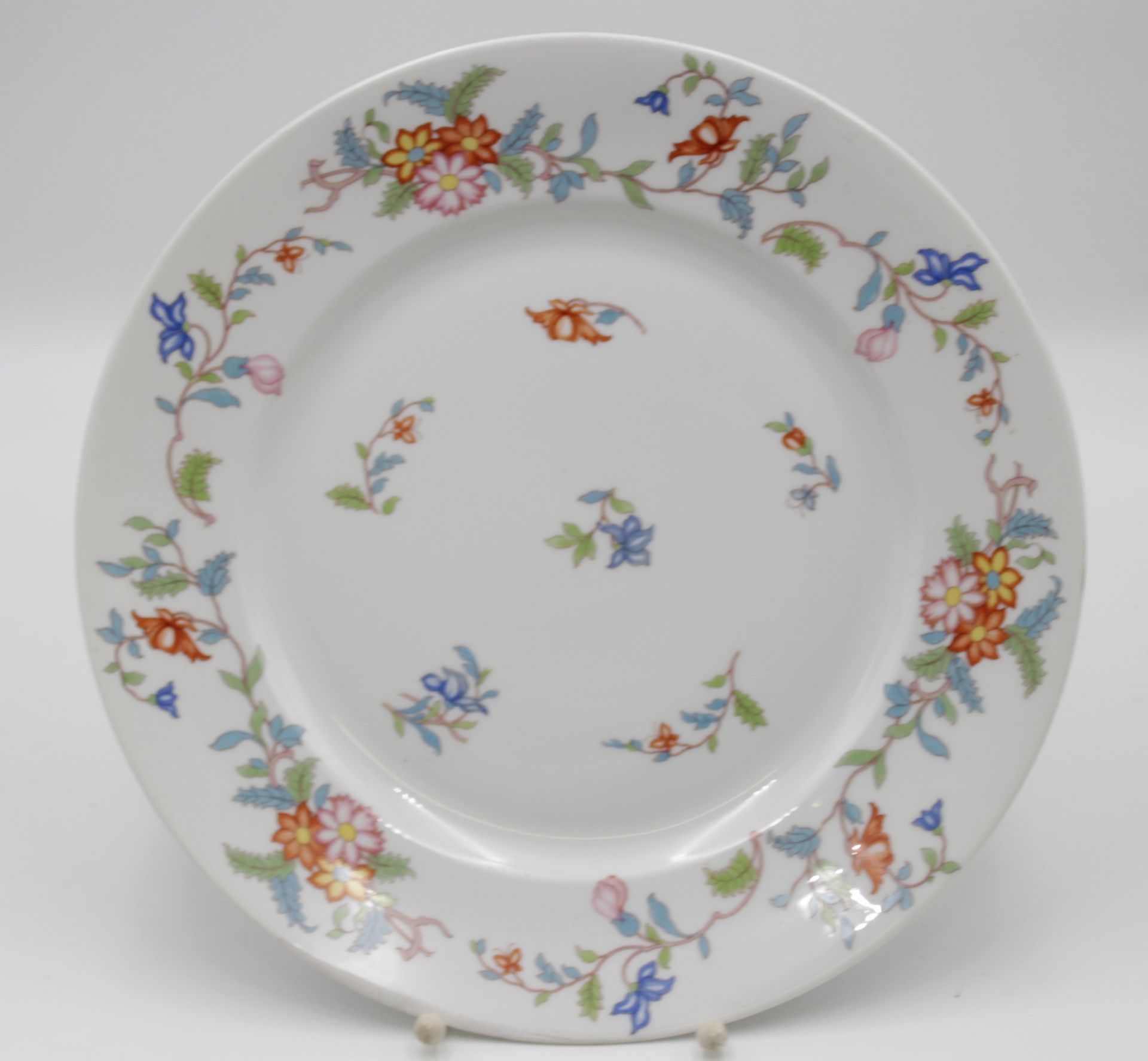 gr. Zierteller, Rosenthal, 20/30er Jahre, florales Dekor, Rand mit Brandfehler, D-32,5cm.