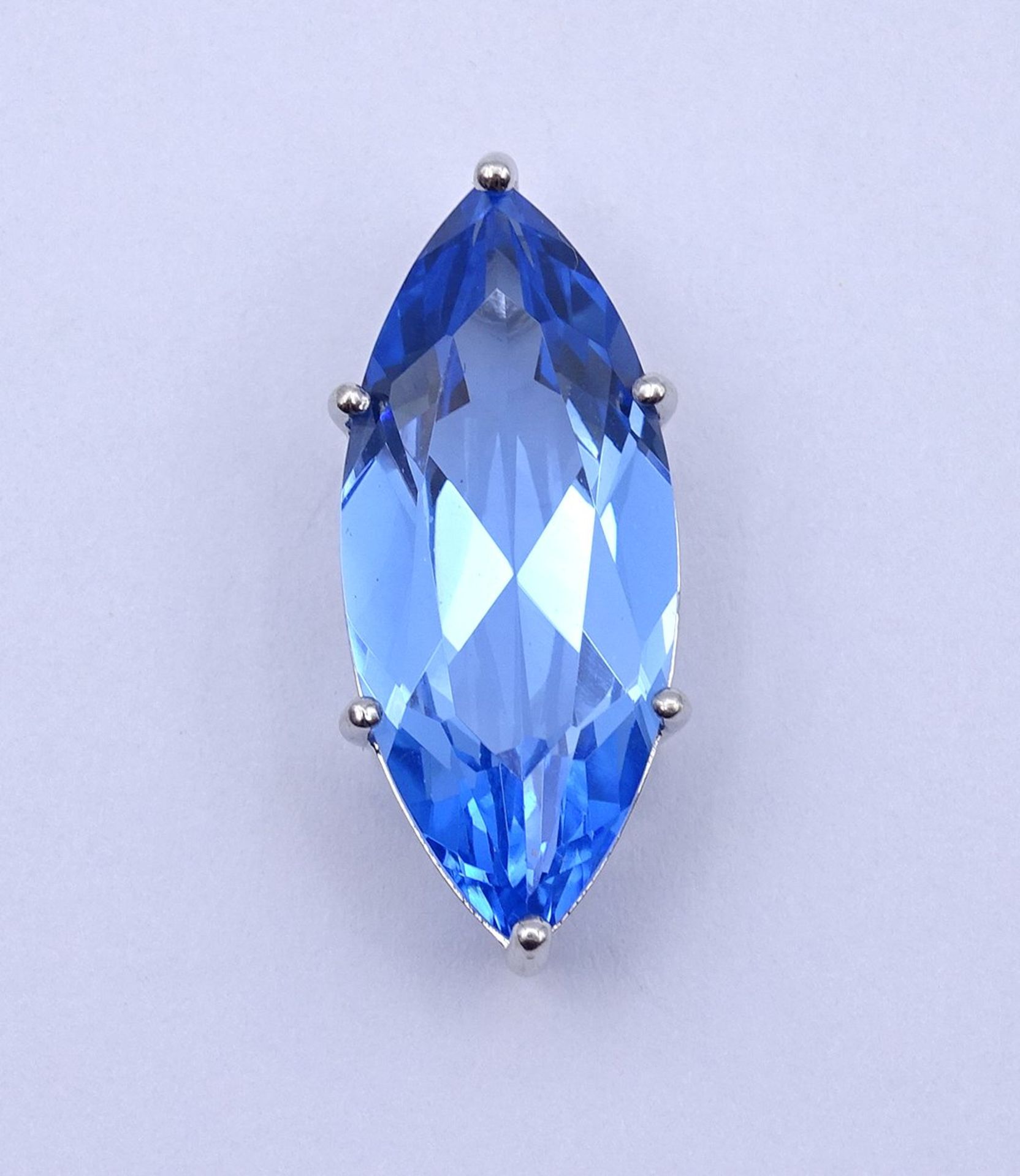 Ketten Flyer mit einem blauen Zirkon, Sterling Silber Fassung 0.925, L. 3,0cm, 6,1g. - Bild 2 aus 3