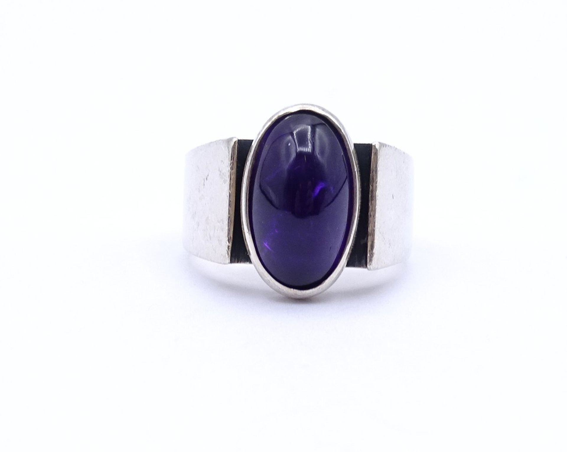 835er Silber Ring mit Amethyst Cabochon, 8,4g., RG 51/52