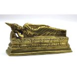 liegender Buddha, Bronze, älter, H-4,5cm B-10cm T-4cm.
