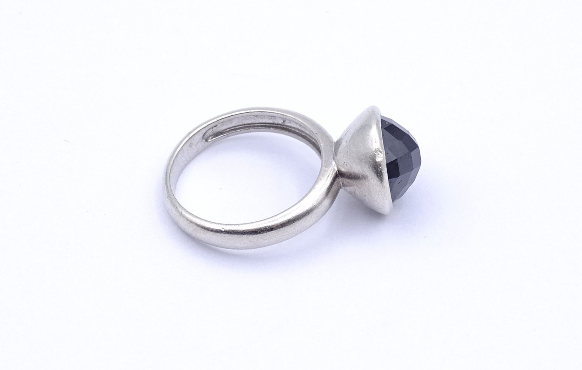 925er Silber Ring mit einem schwarzen facc. Stein (Tragespuren), 6,5g., RG 56 - Bild 3 aus 3