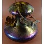 Jugendstil-Vase, grüm/lila irisierend, Metall-Blattdekor, Innenrand mit Chips, wohl Loetz?, H-13,5c