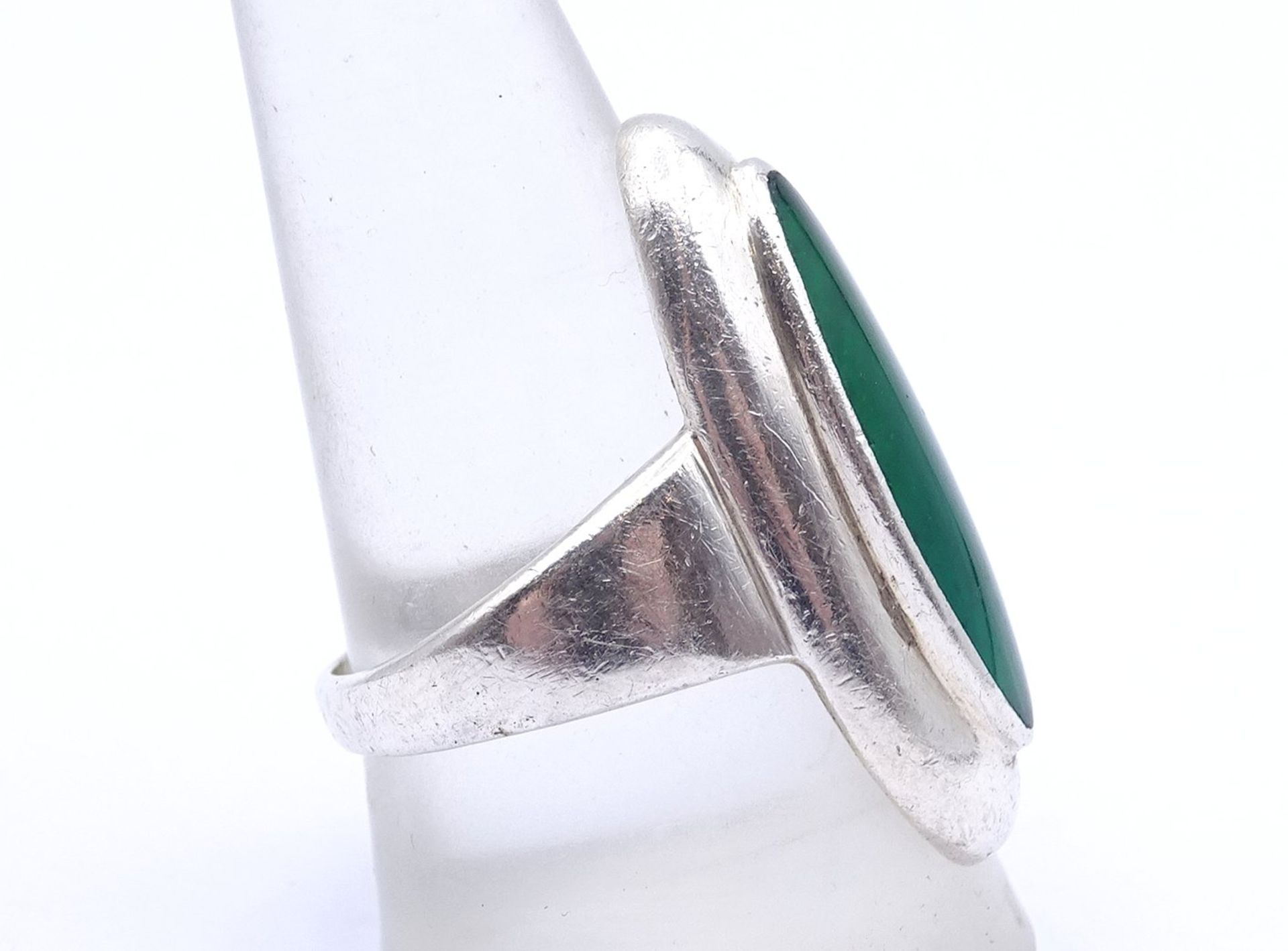 Silber Ring mit einem grünen Stein, 6,9g., RG 60 (innen stark verschmutzt) - Bild 2 aus 3
