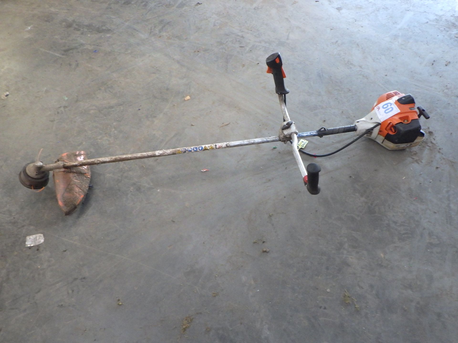 STIHL FS 240C PETROL BRUSH CUTTER - Image 2 of 4