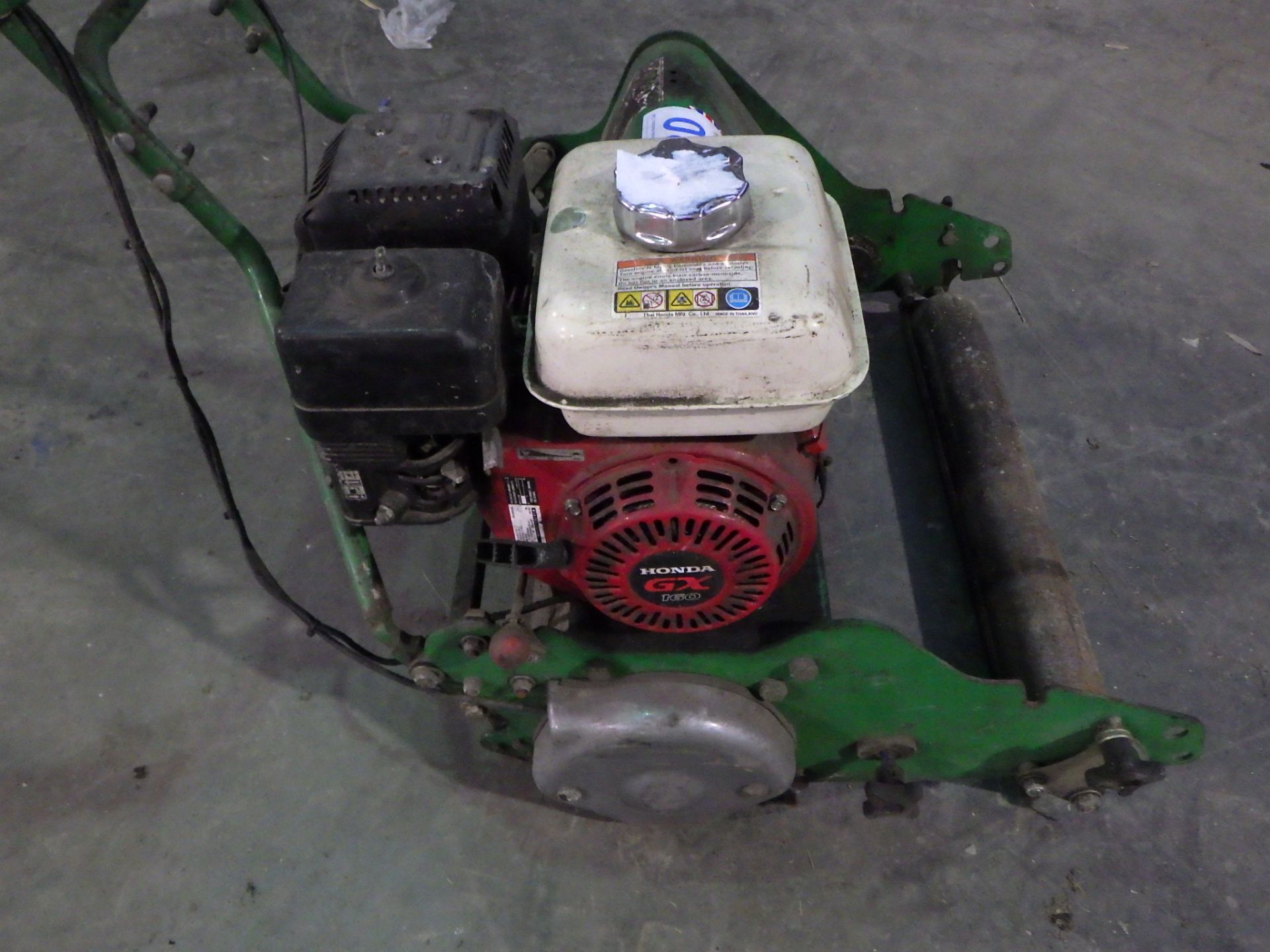 DENNIS WALK BEHIND CYLINDER MOWER - Image 3 of 4