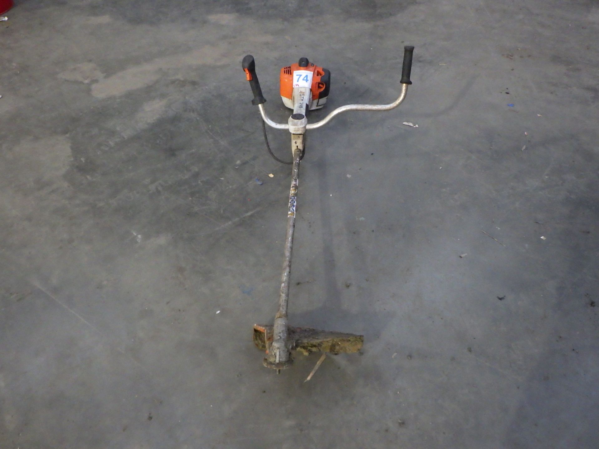 STIHL FS 410C PETROL BRUSH CUTTER - Image 4 of 4