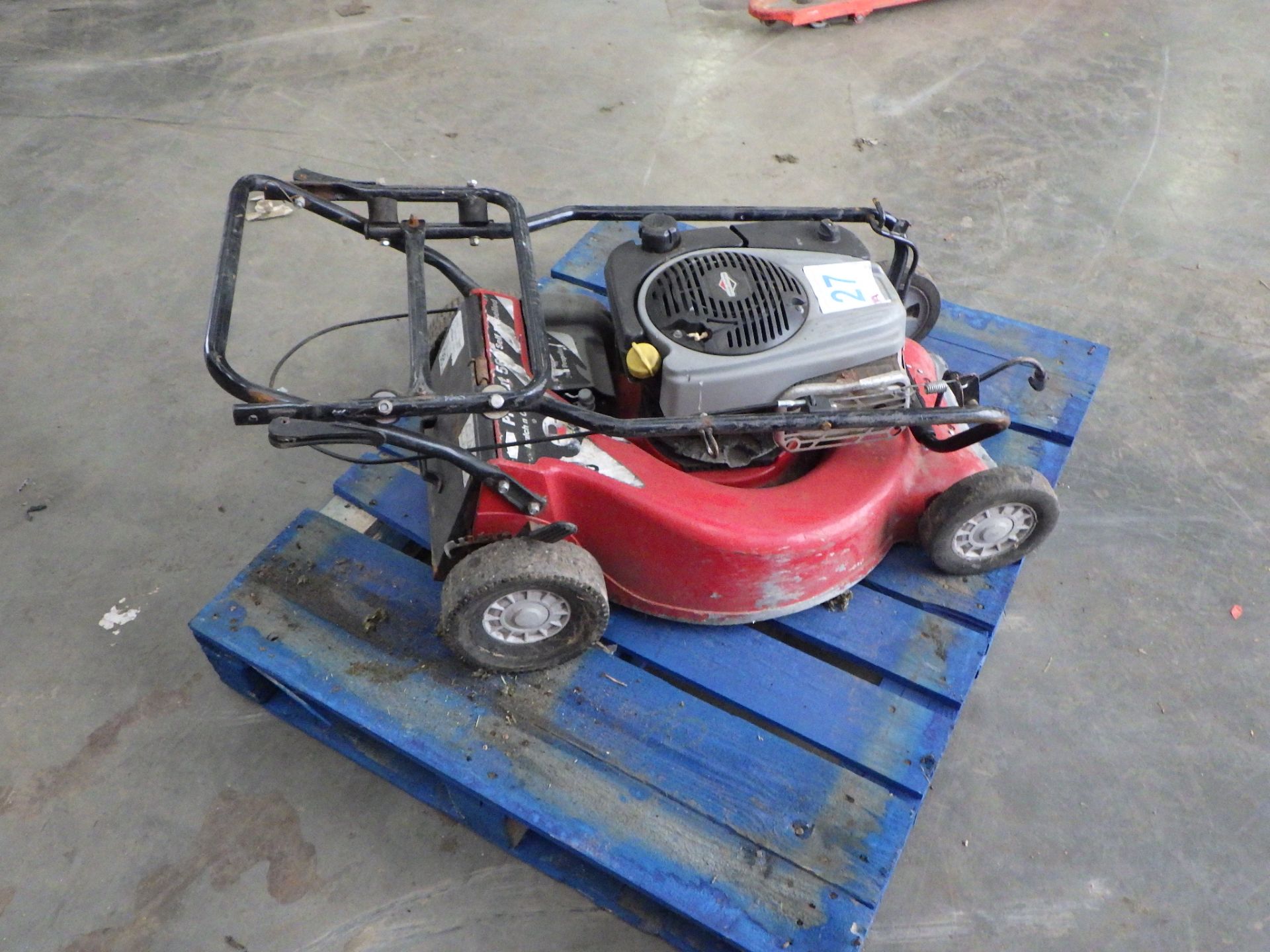 ROVER PRO CUT 560 PETROL LAWN MOWER - Image 3 of 4