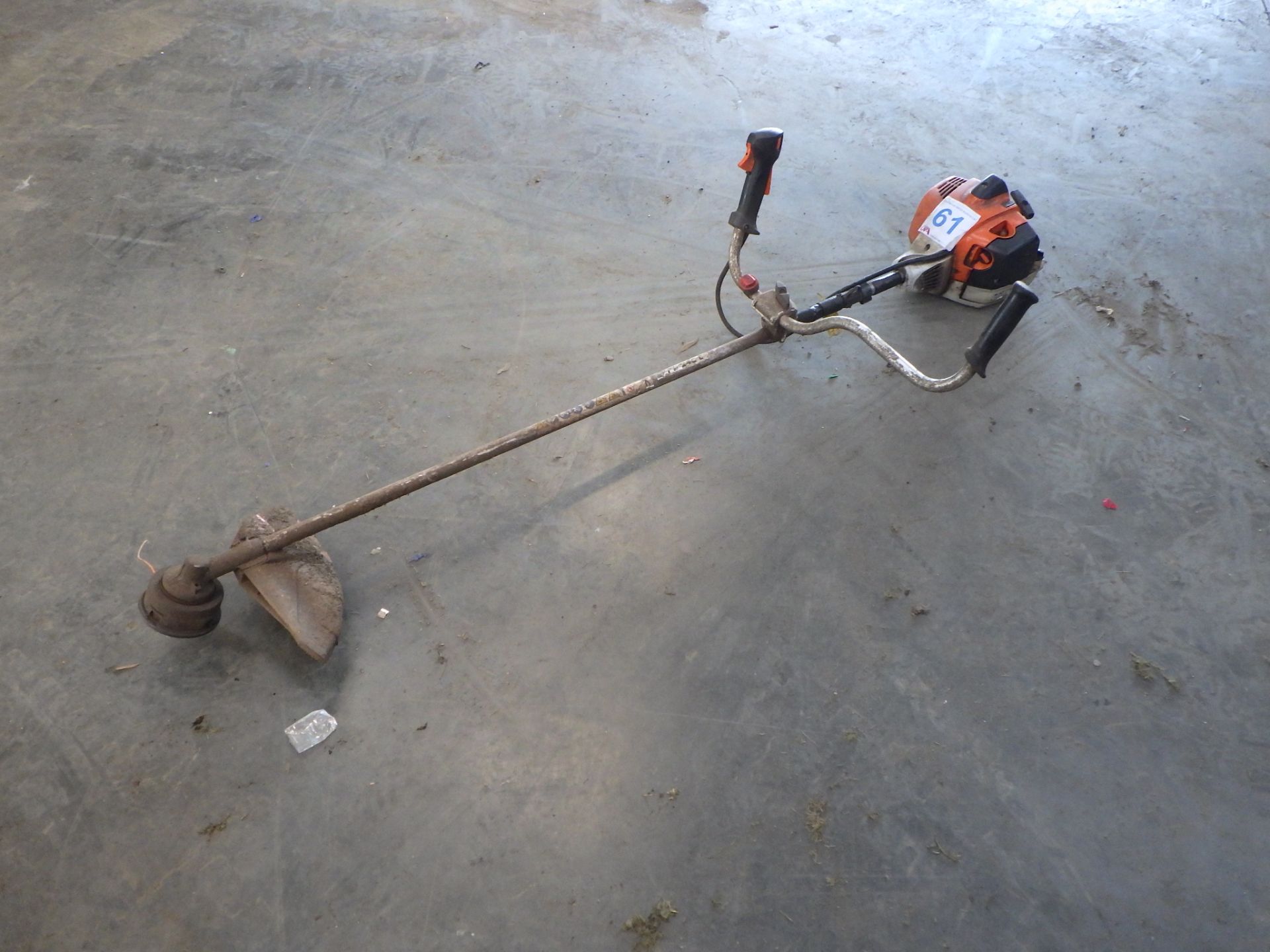 STIHL FS 240C PETROL BRUSH CUTTER - Image 2 of 4